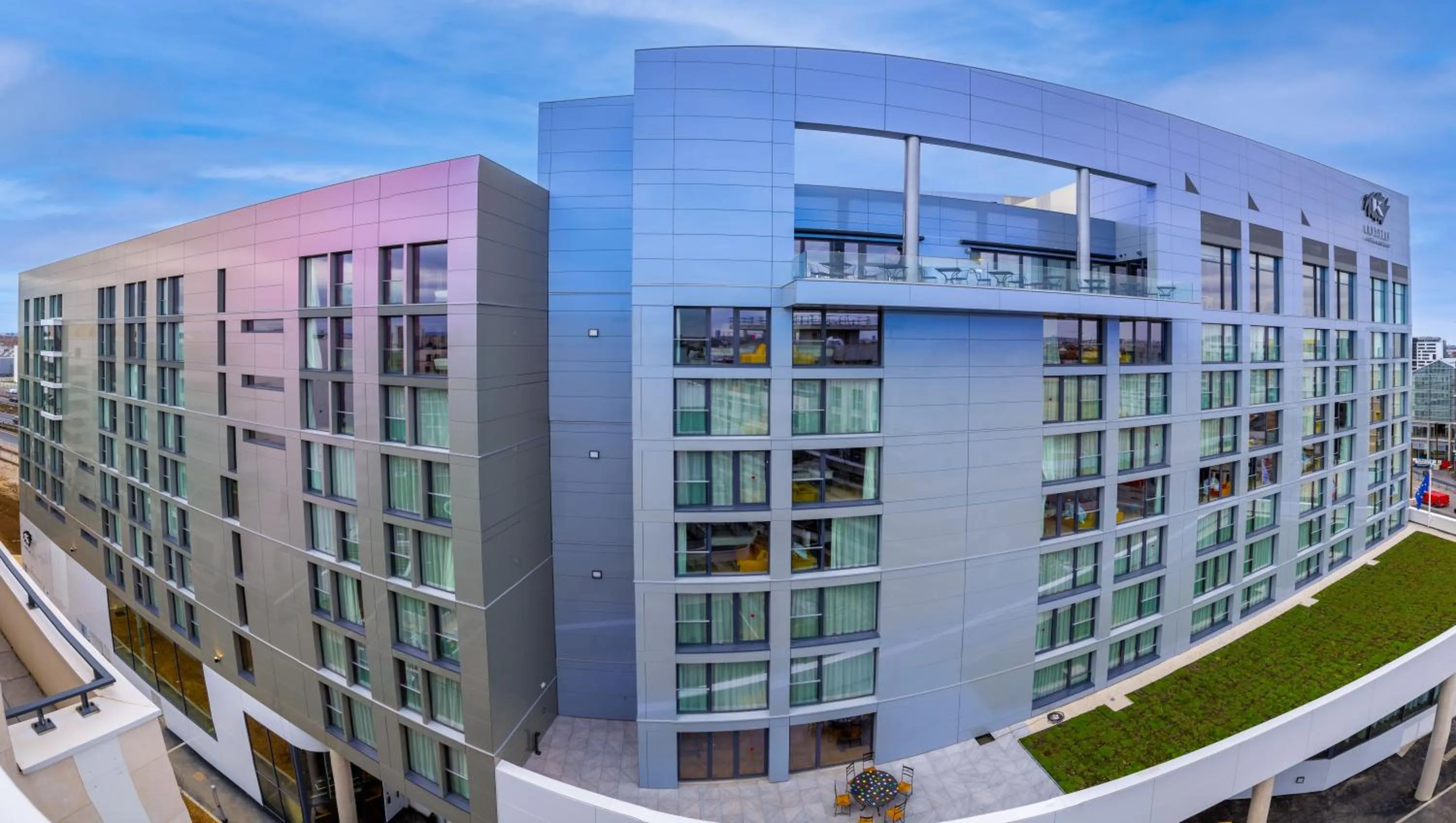 Property building in KOPSTER Hotel Residence Paris Ouest Colombes