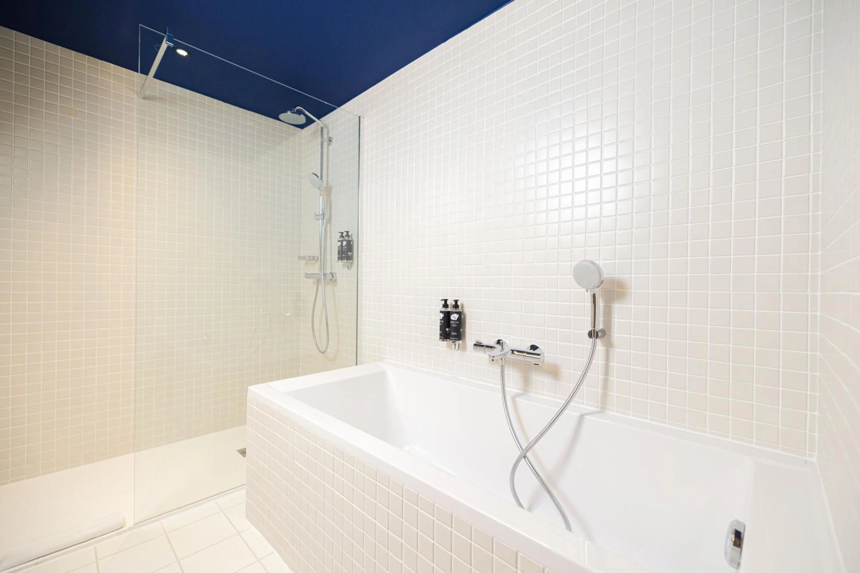 KOPSTER Hotel Residence Paris Ouest Colombes