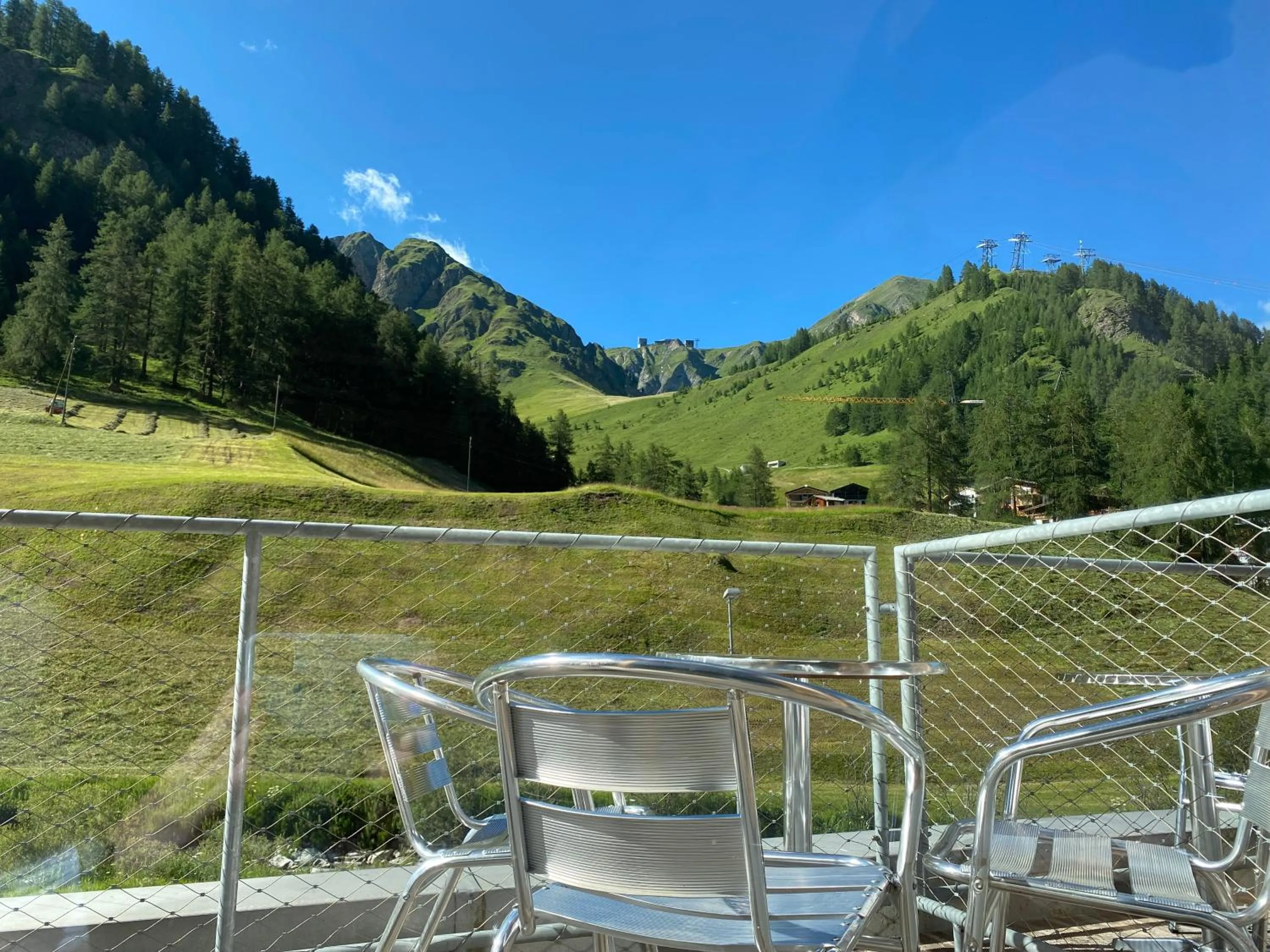 View (from property/room) in Smart-Hotel