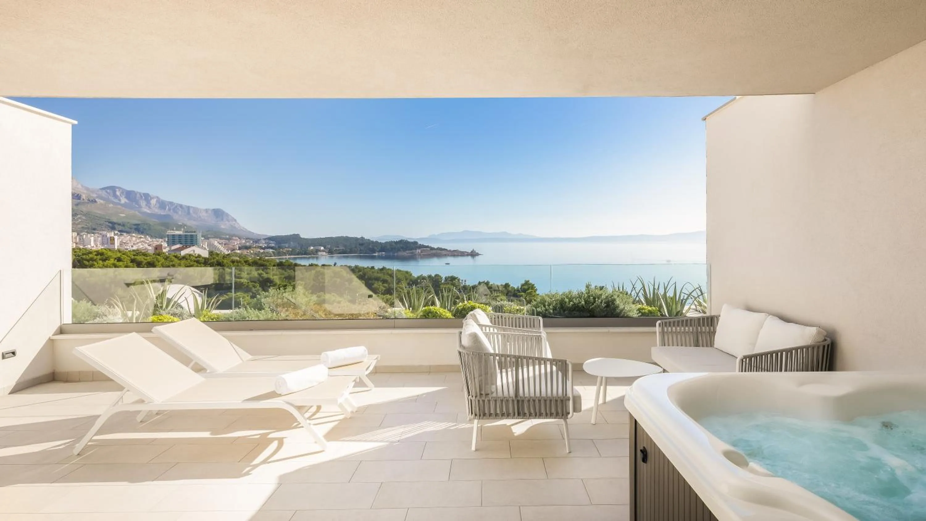 Hot Tub in Aminess Laurel Khalani Hotel