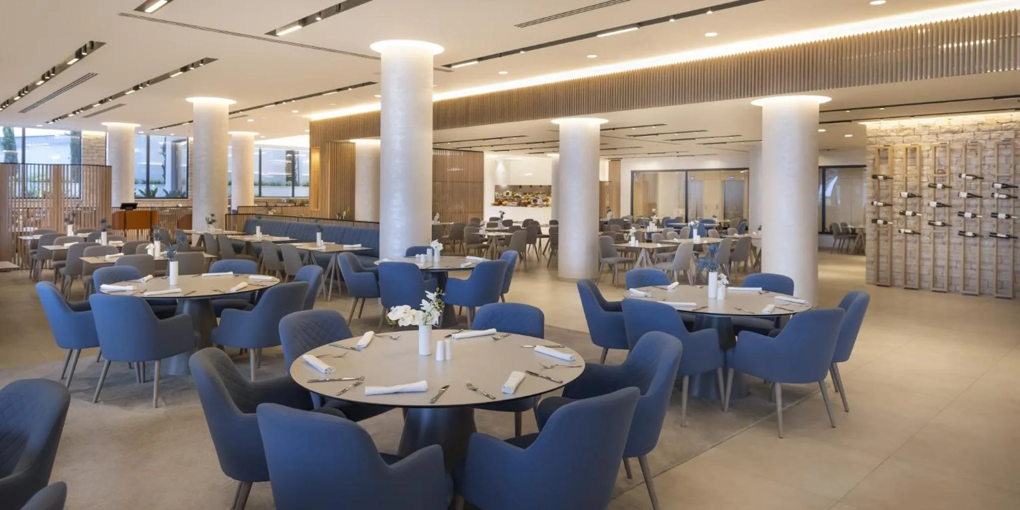 Restaurant/places to eat in Aminess Laurel Khalani Hotel