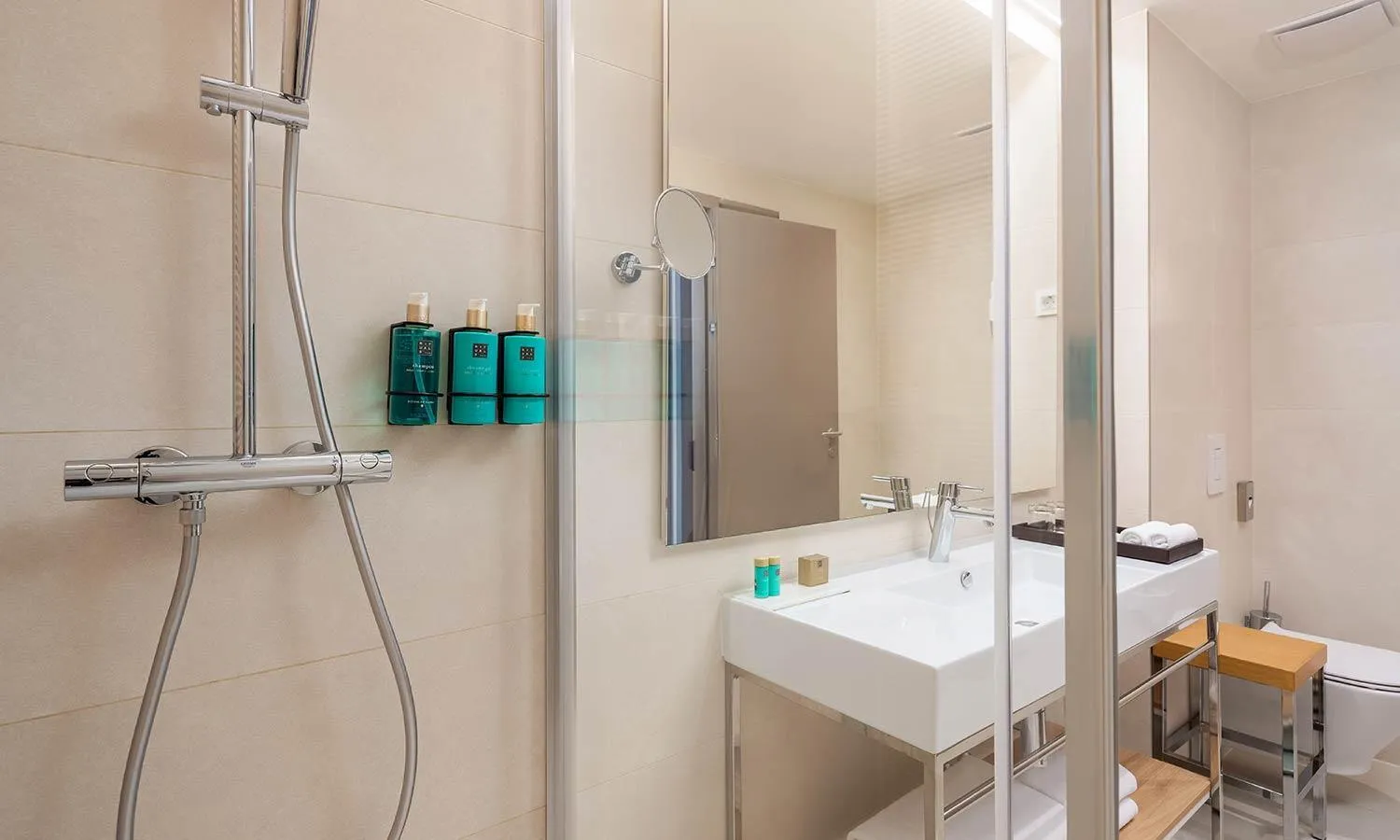 Shower in Aminess Laurel Khalani Hotel