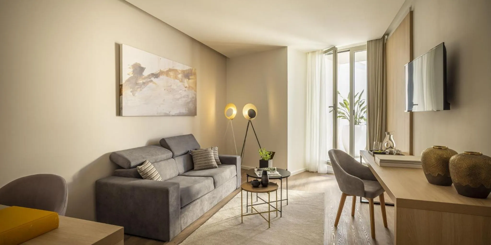 TV and multimedia in Aminess Laurel Khalani Hotel