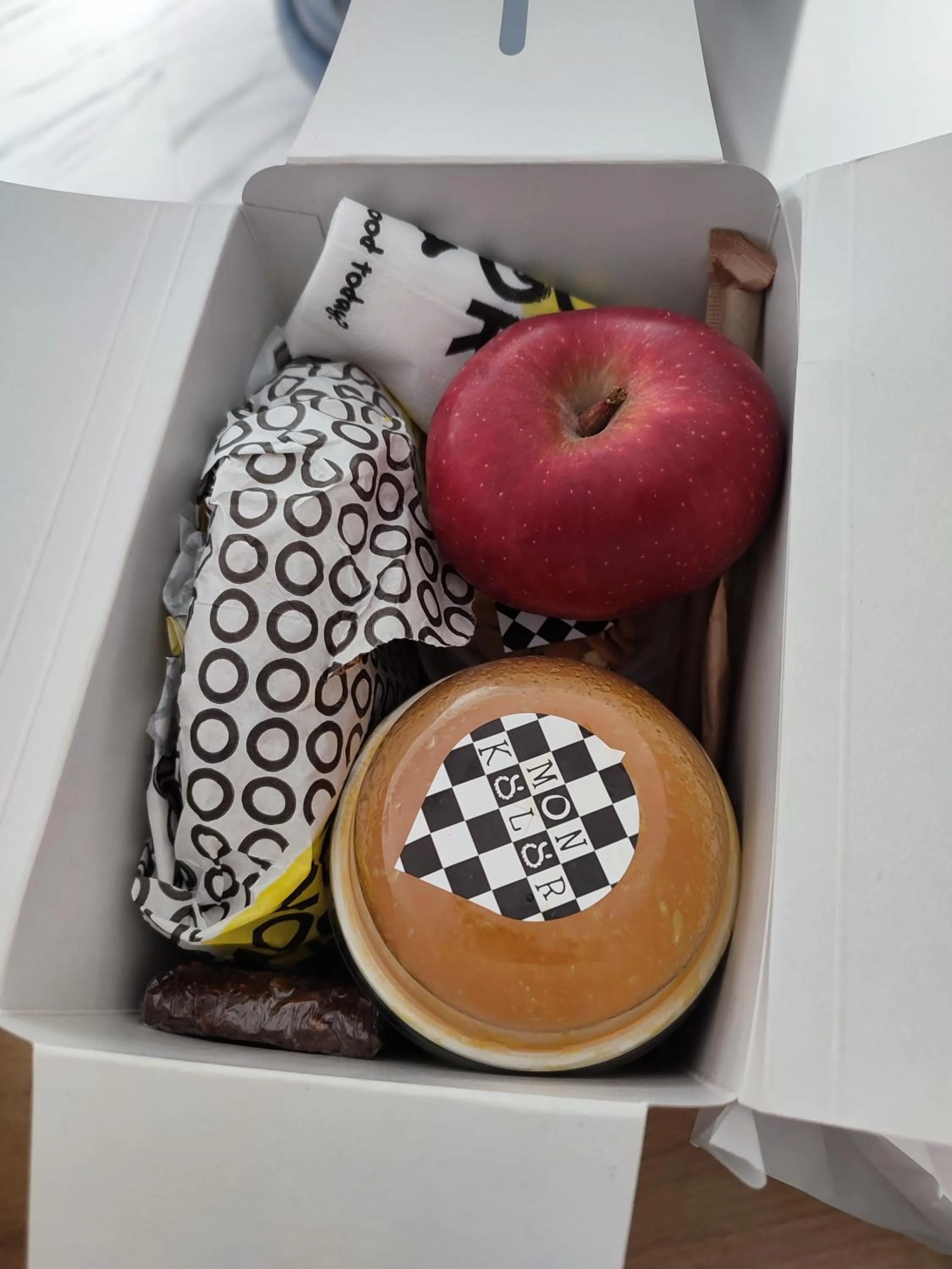 Breakfast in Deluxe City Hotel