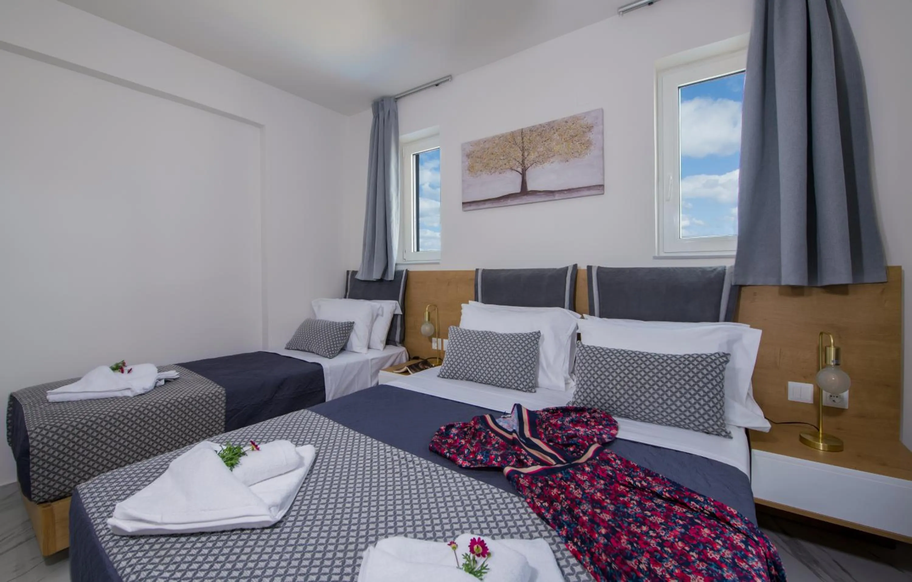 Photo of the whole room, Bed in Deluxe City Hotel