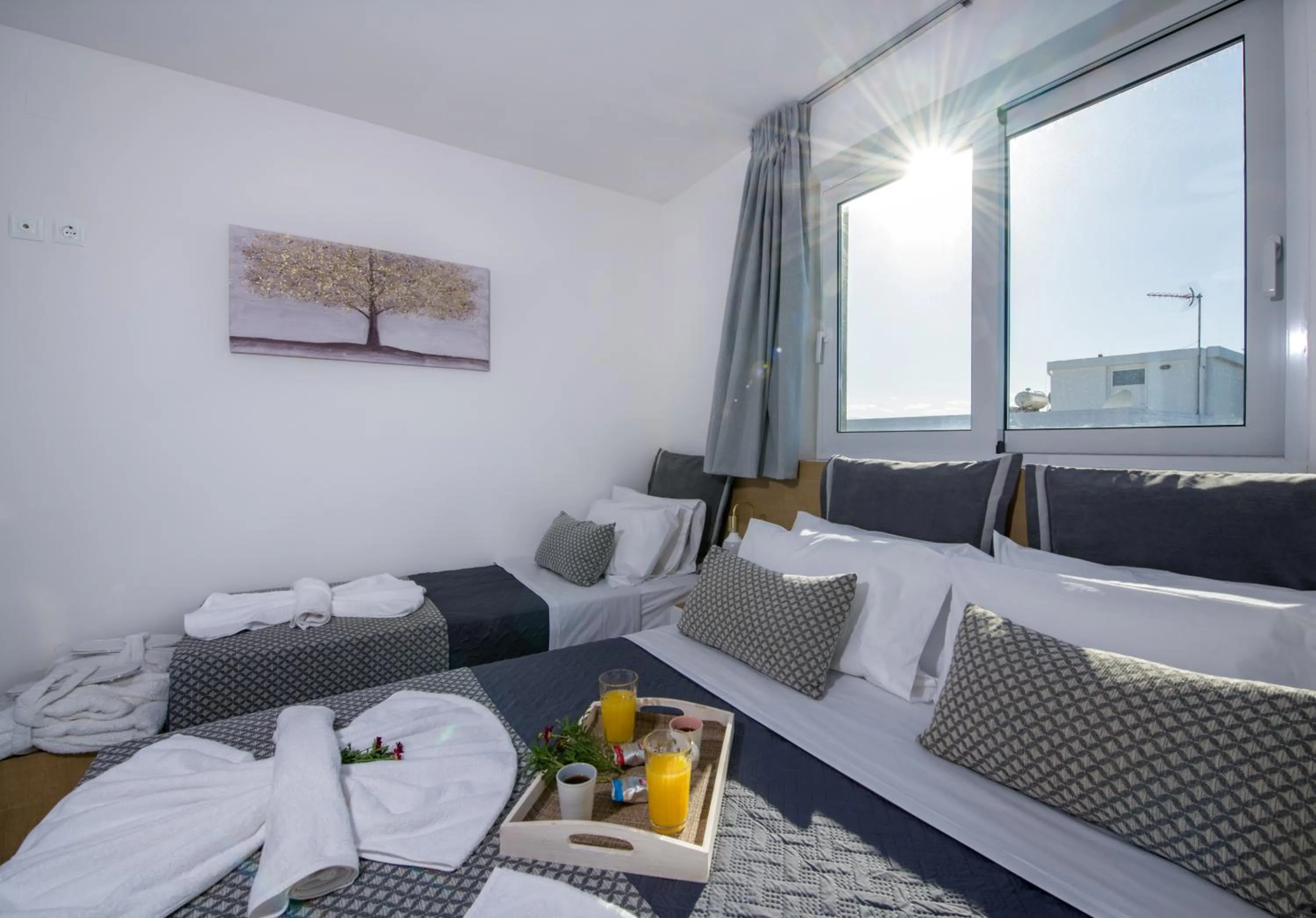 Bedroom, Bed in Deluxe City Hotel