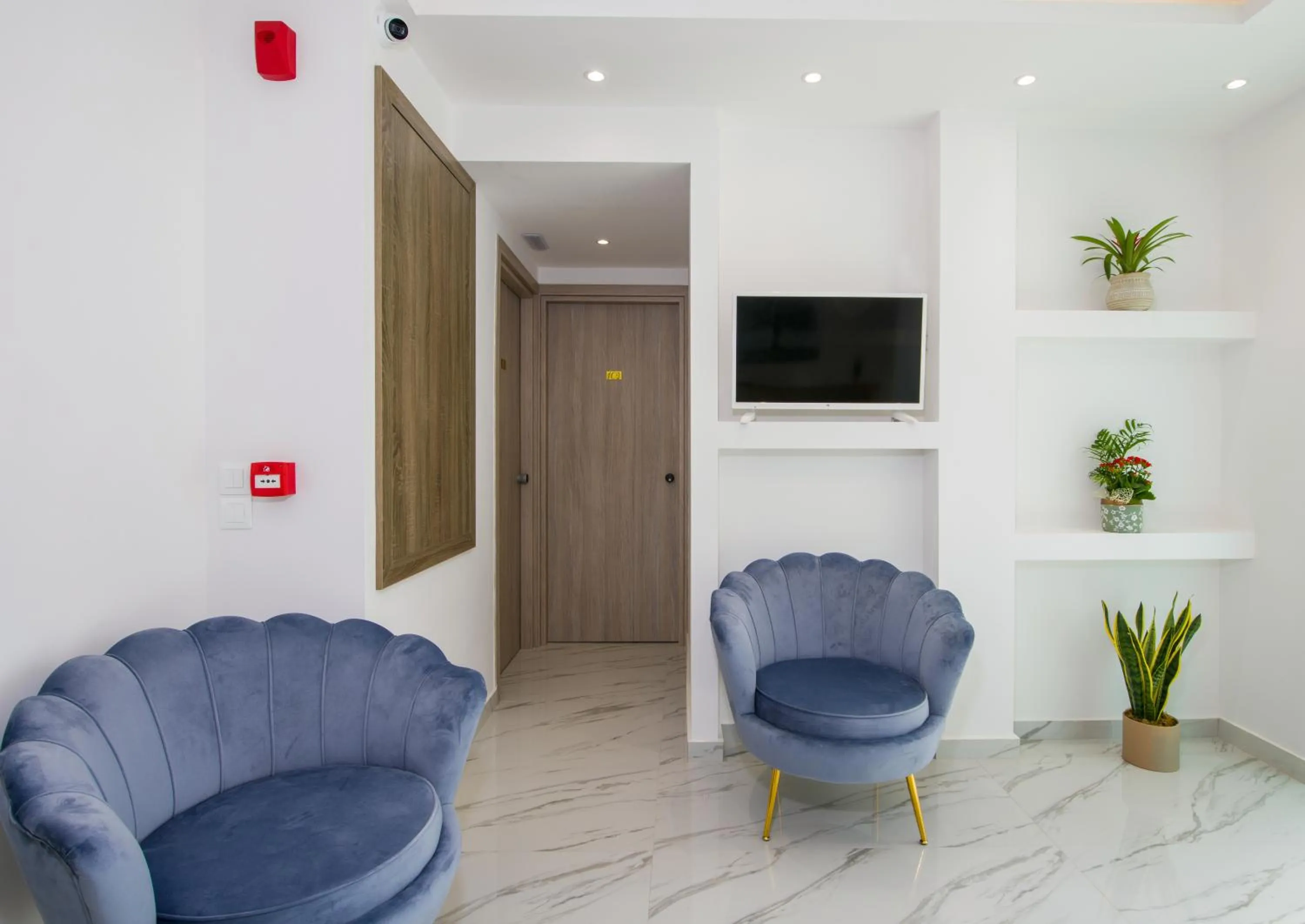 Lobby or reception in Deluxe City Hotel