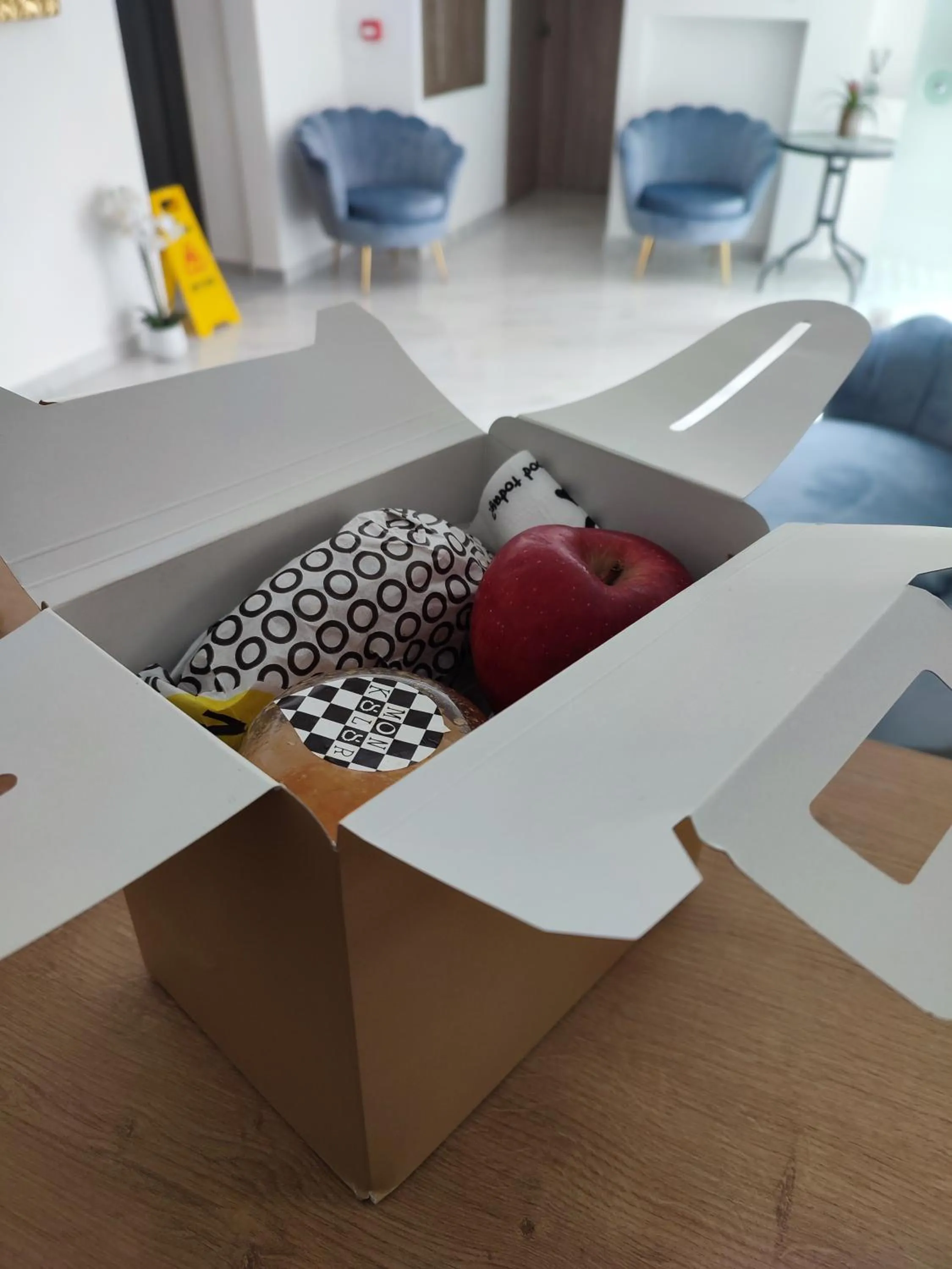 Breakfast in Deluxe City Hotel