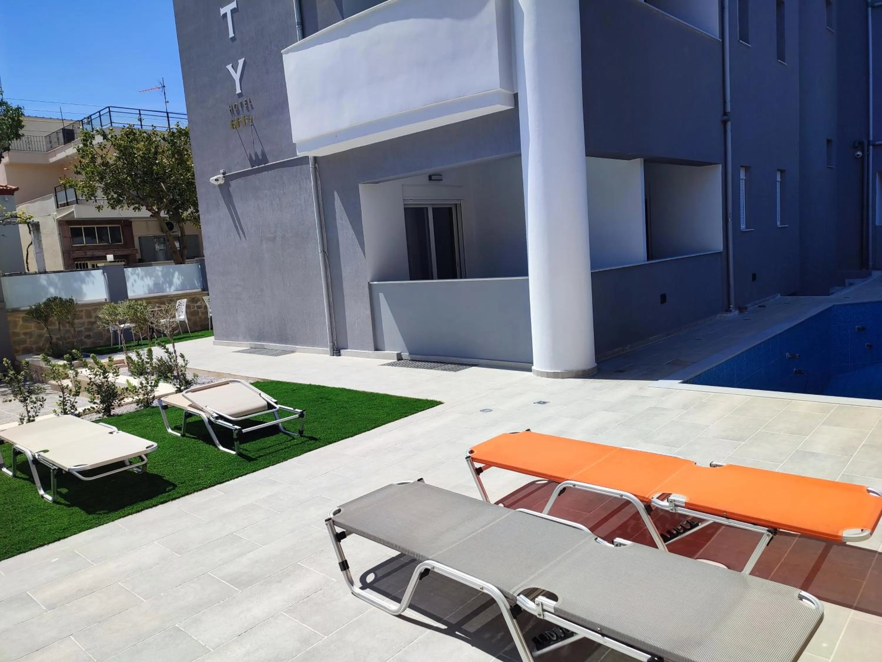 Patio in Deluxe City Hotel