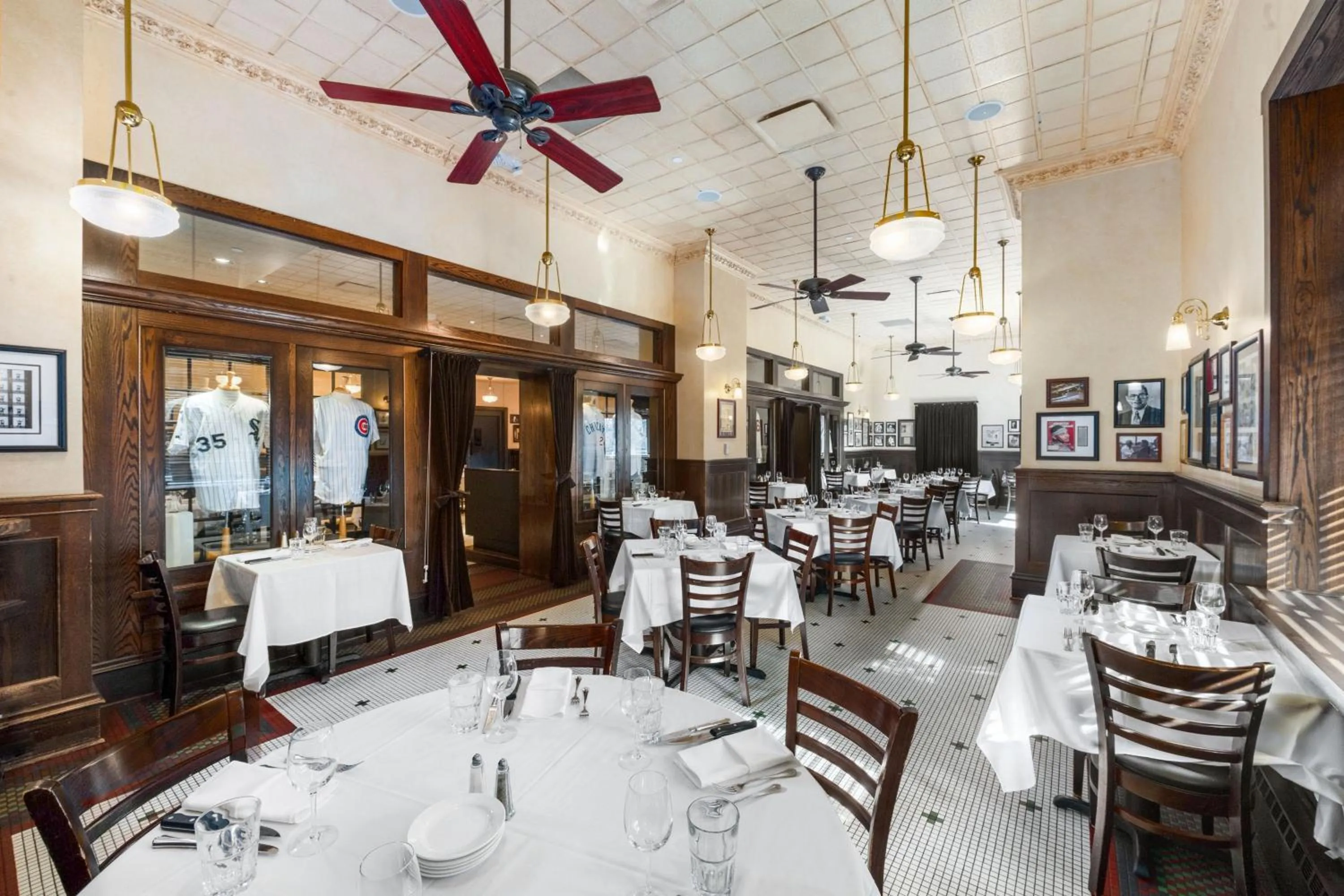 Restaurant/places to eat in The Westin Chicago Lombard