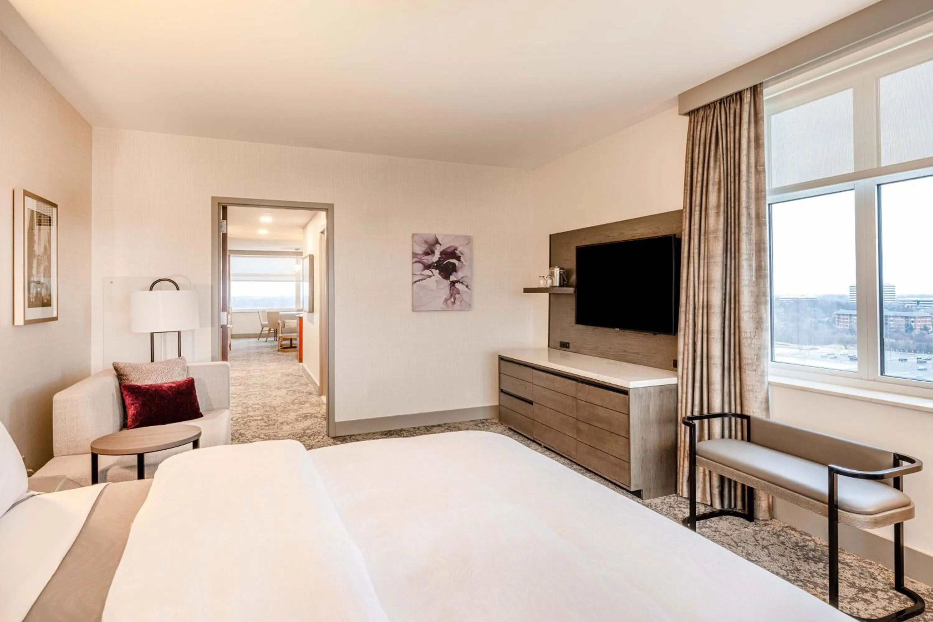 Bedroom, Bed in The Westin Chicago Lombard