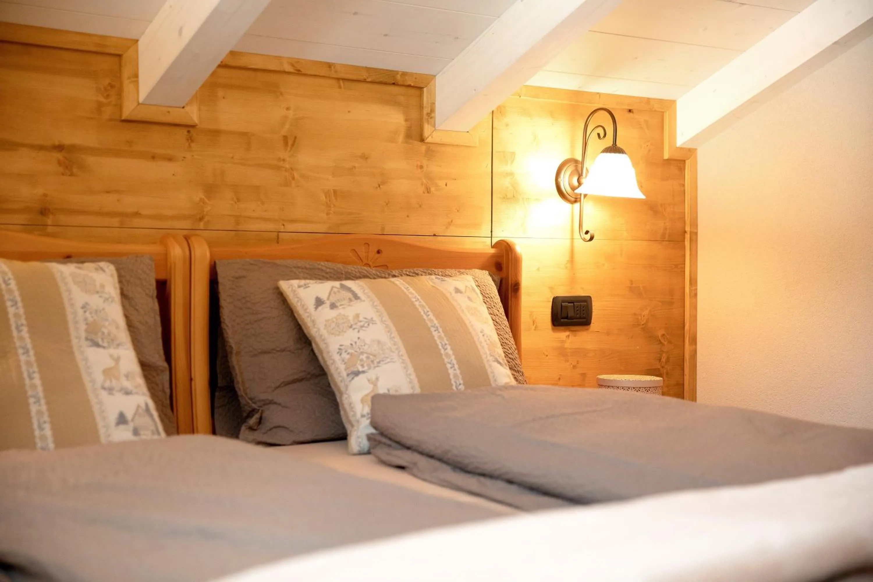 Property building, Bed in Appartamento Livigno