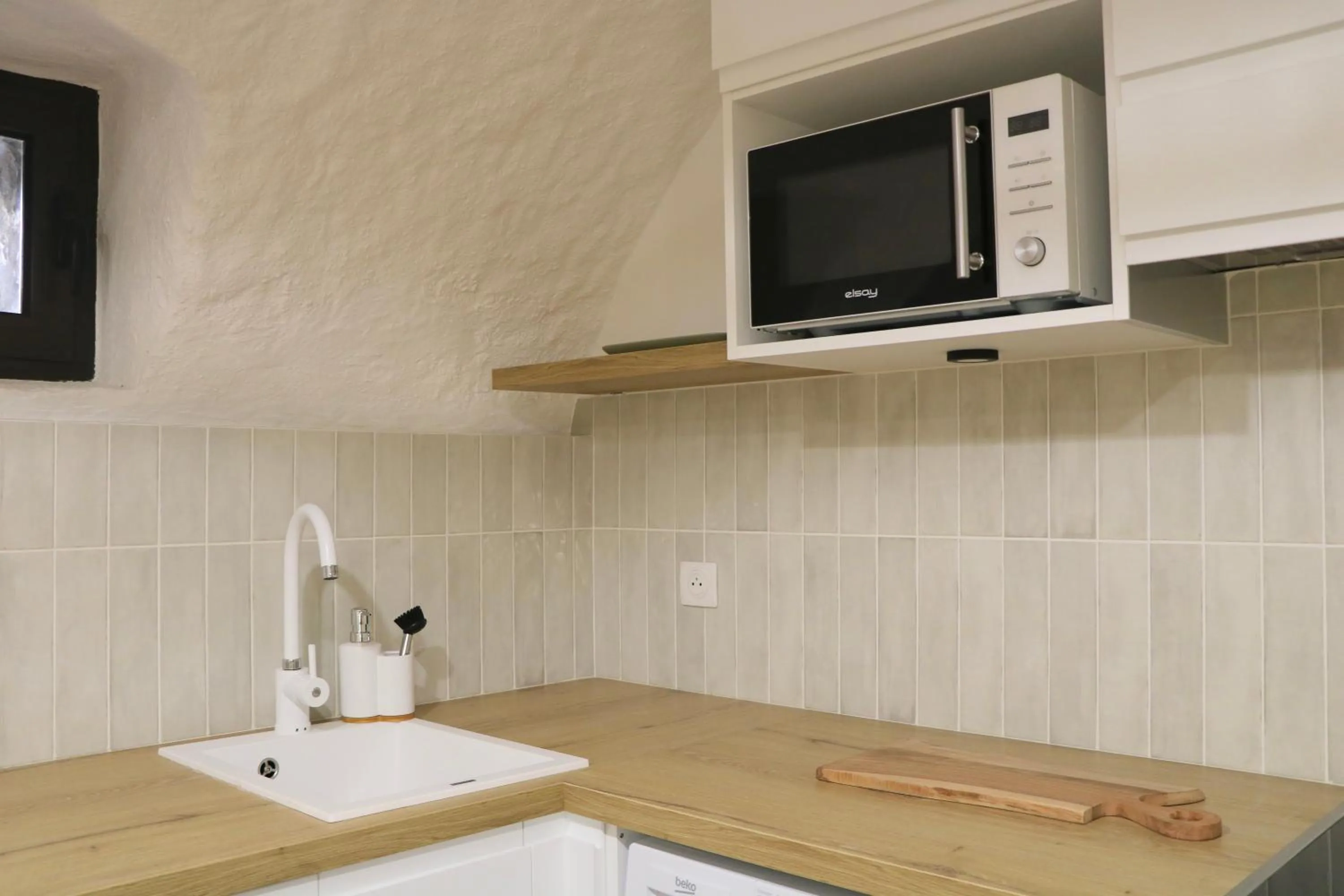 stove in A Pasturella