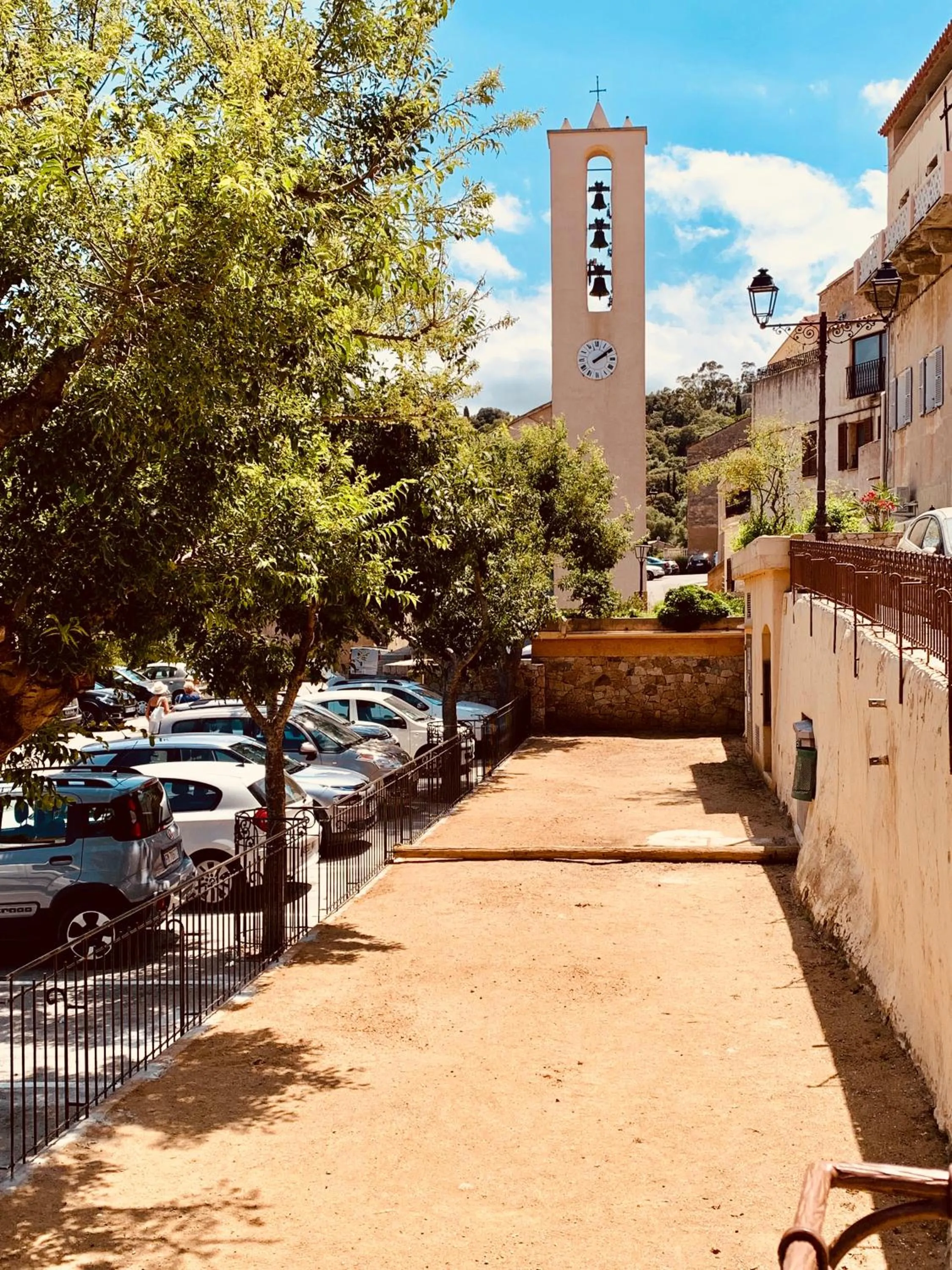 Neighbourhood in A Pasturella