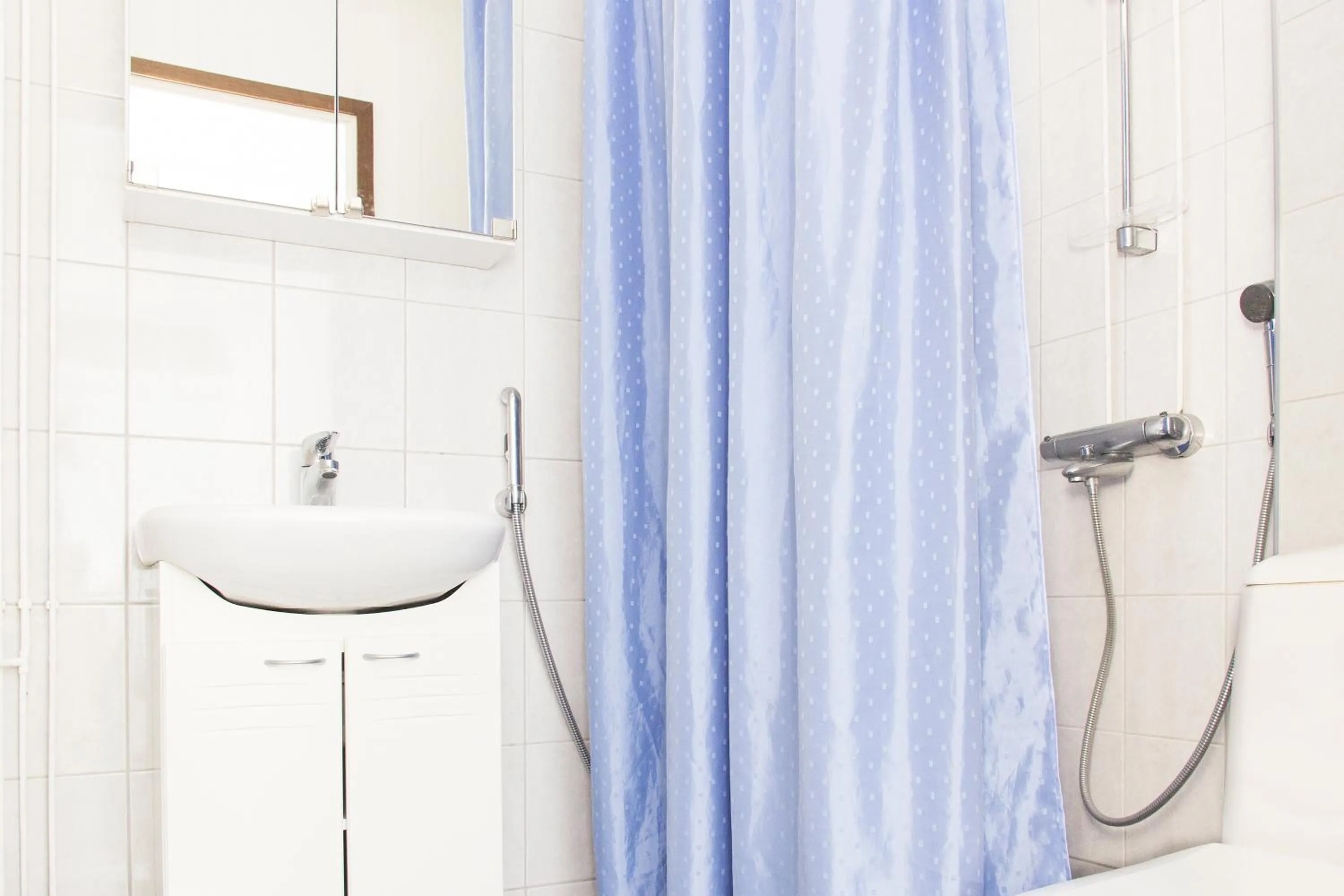 Bathroom in Summer Hotel Tähtelä, Alkio-opisto