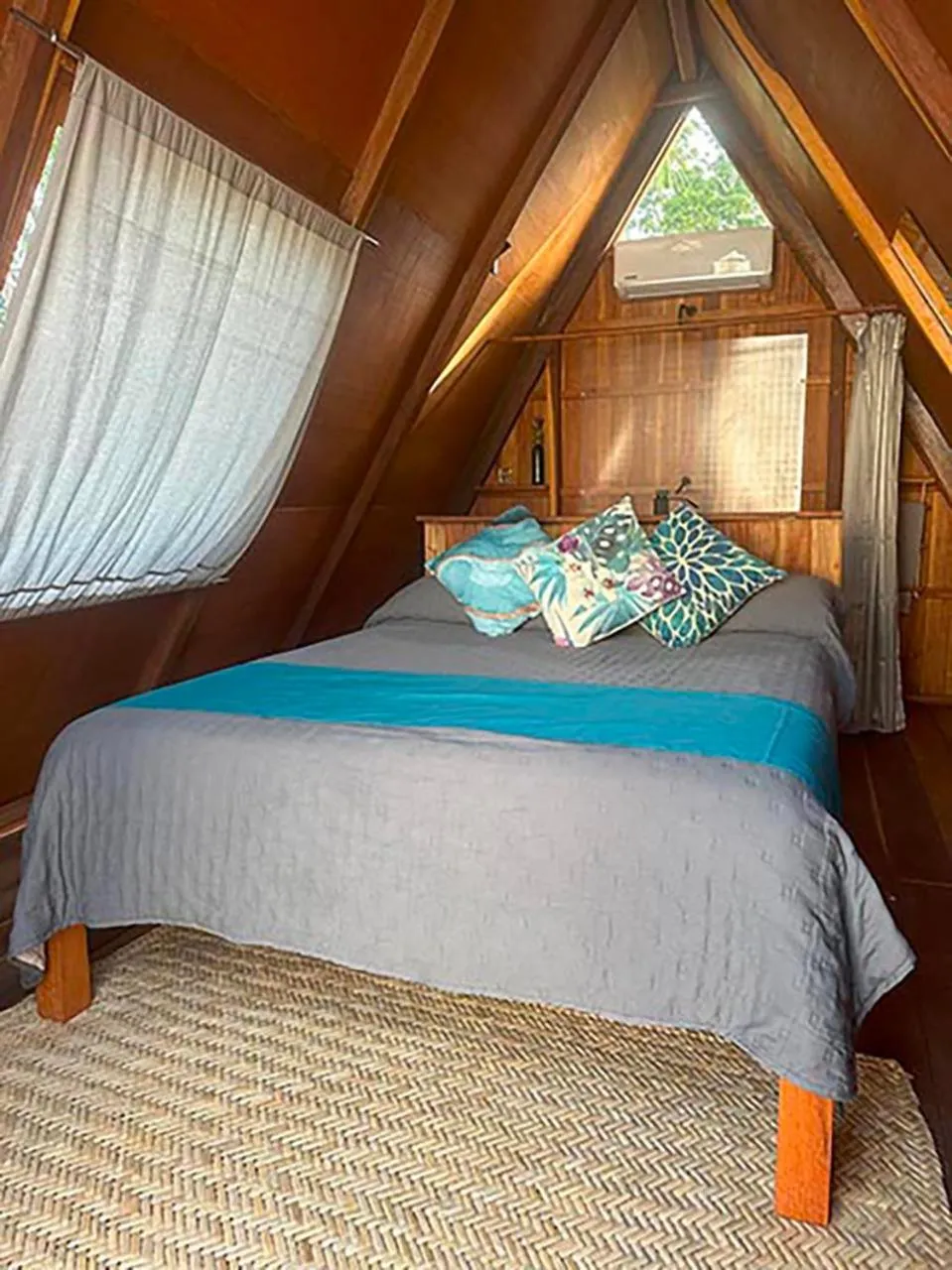 Shower, Bed in El Búho Lagoon Bacalar