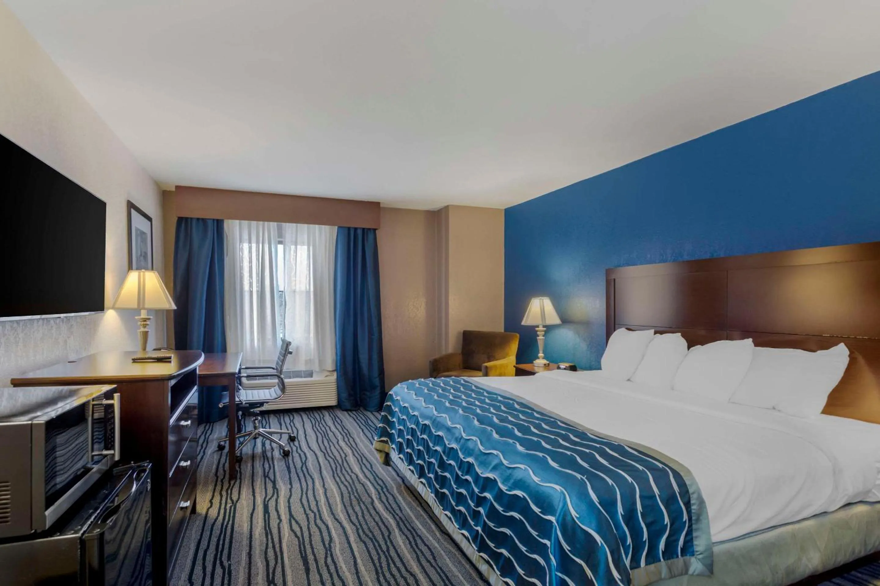 Bedroom, Bed in Comfort Inn & Suites Brentwood - Nashville
