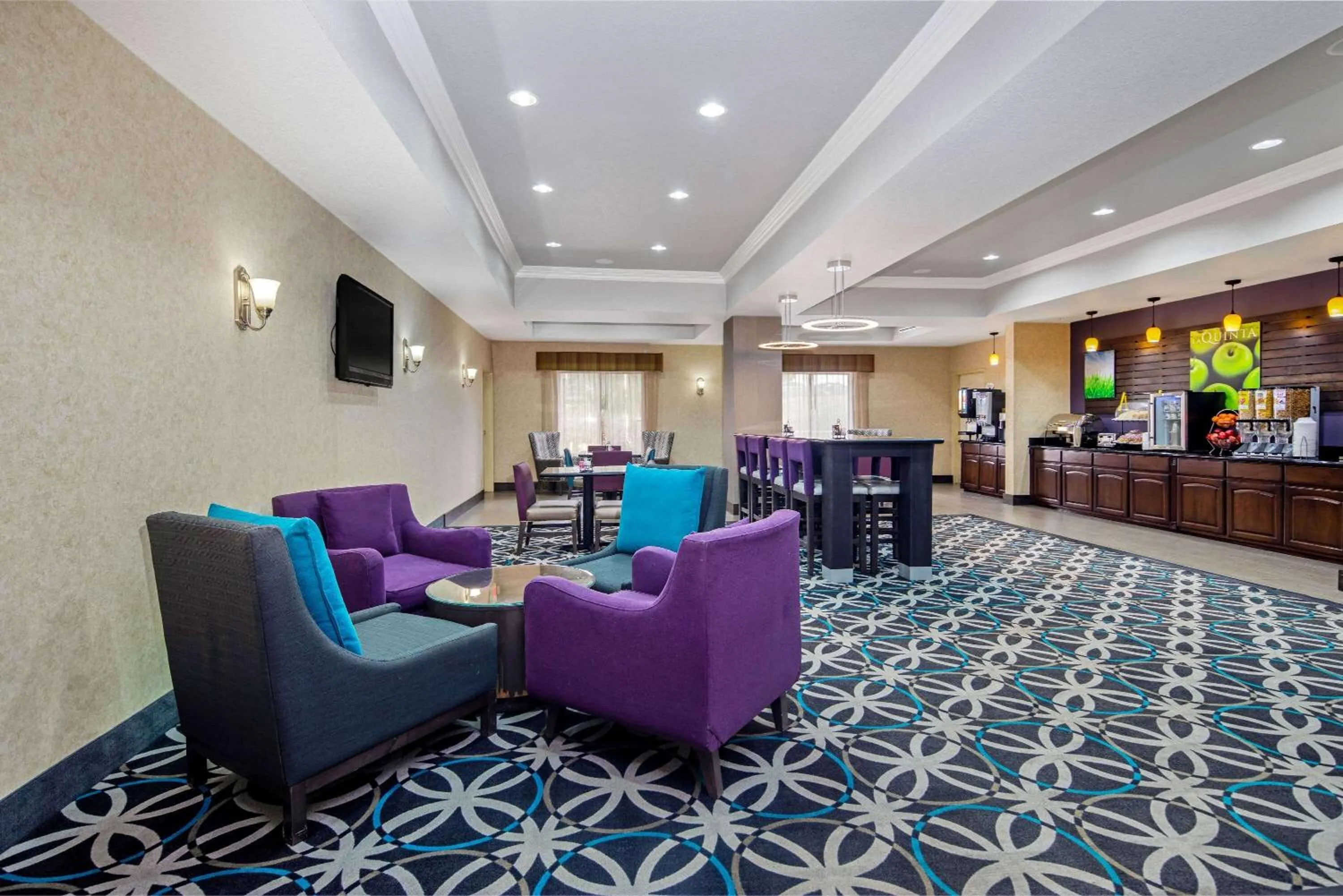 Restaurant/places to eat in La Quinta by Wyndham Temecula