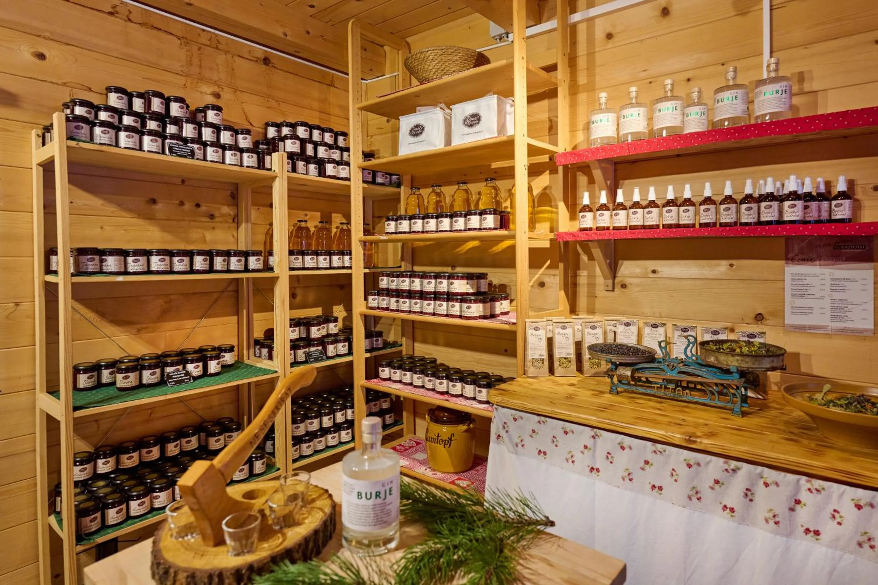 Food in Eko hiša-Eco House Na razpotju