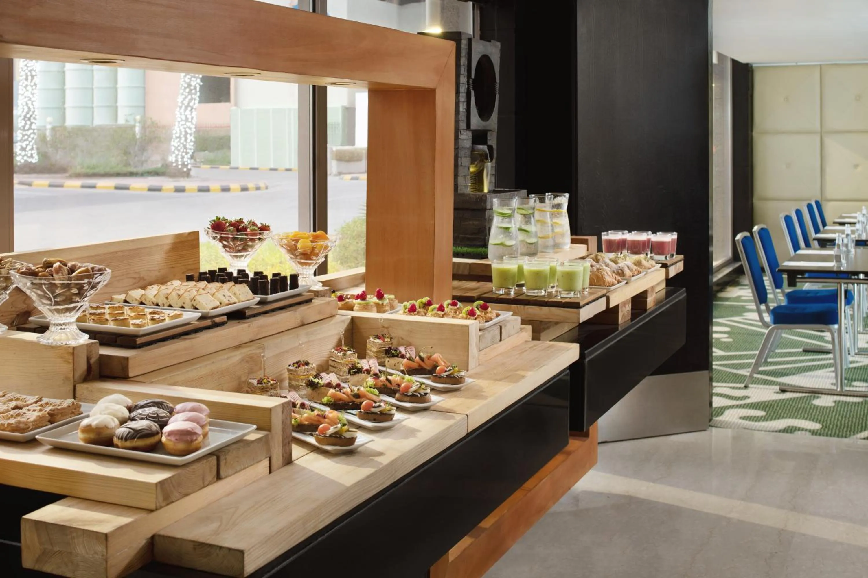 Food and drinks in InterContinental Al Khobar by IHG