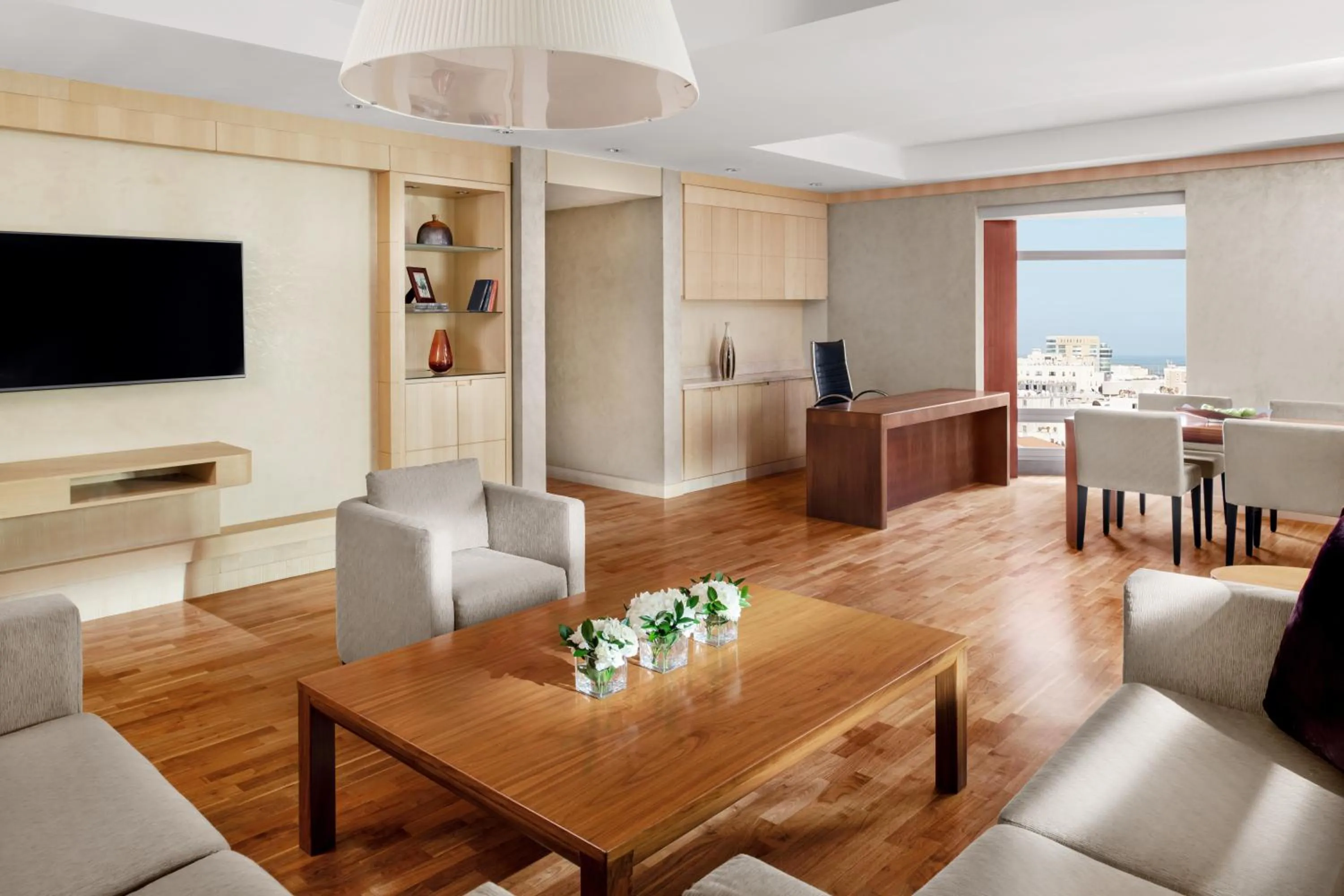 Feature King Room in InterContinental Al Khobar by IHG