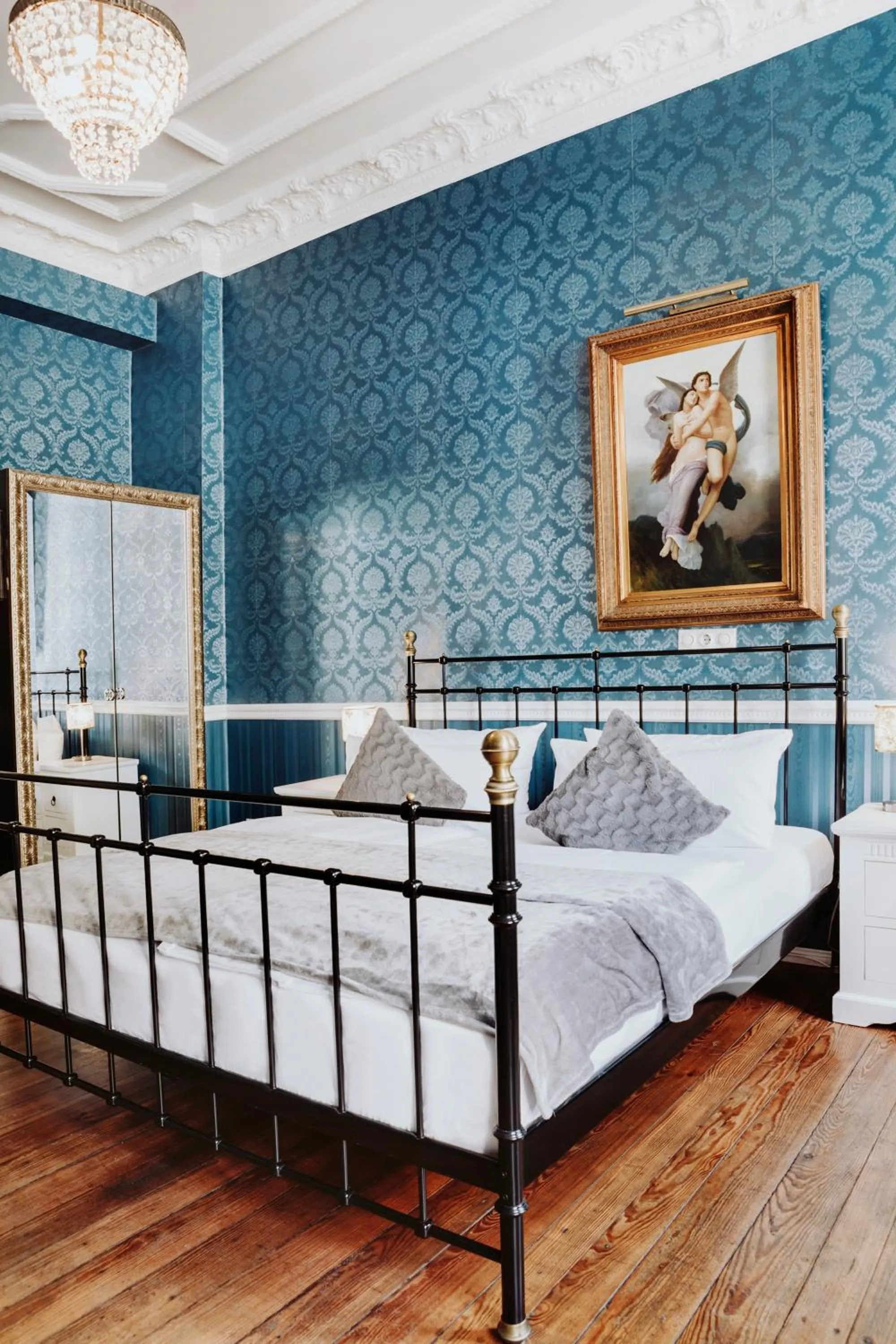 Photo of the whole room, Bed in Honigmond Boutique Hotel