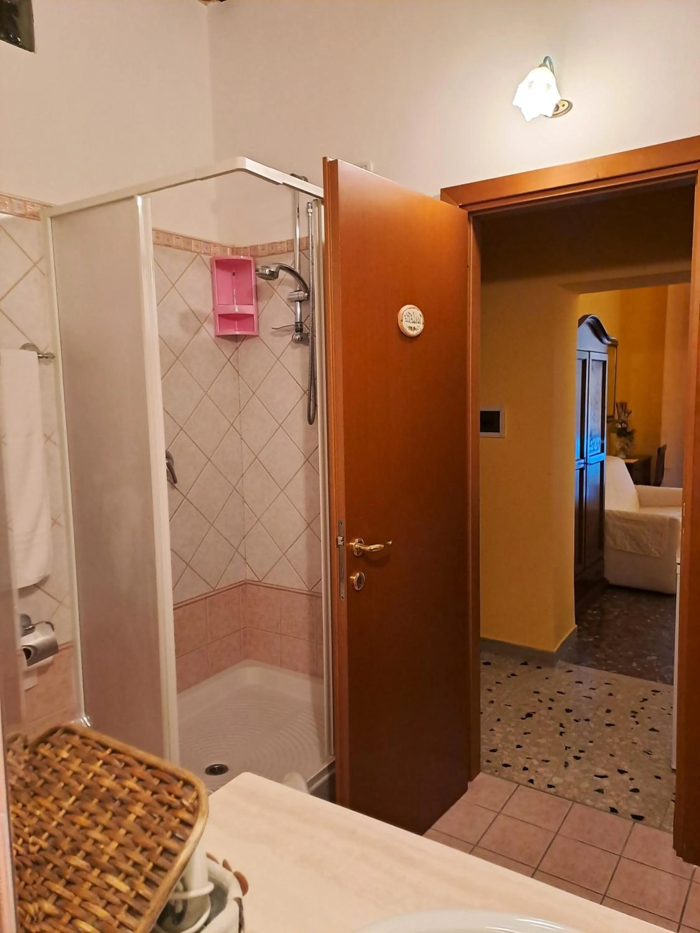 Shower, Bed in Bed And Breakfast Camere Primavera