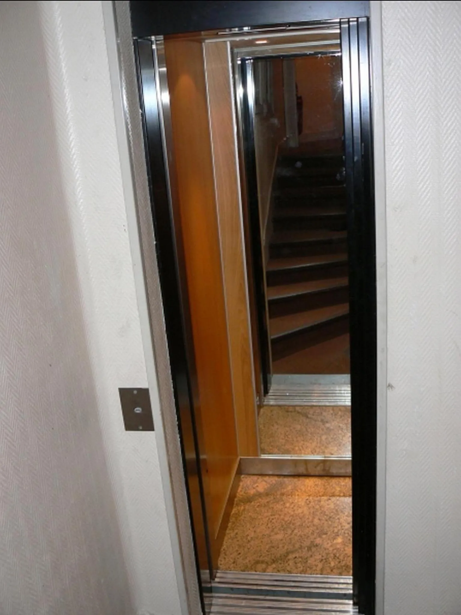 Decorative detail in Hôtel Du Brabant