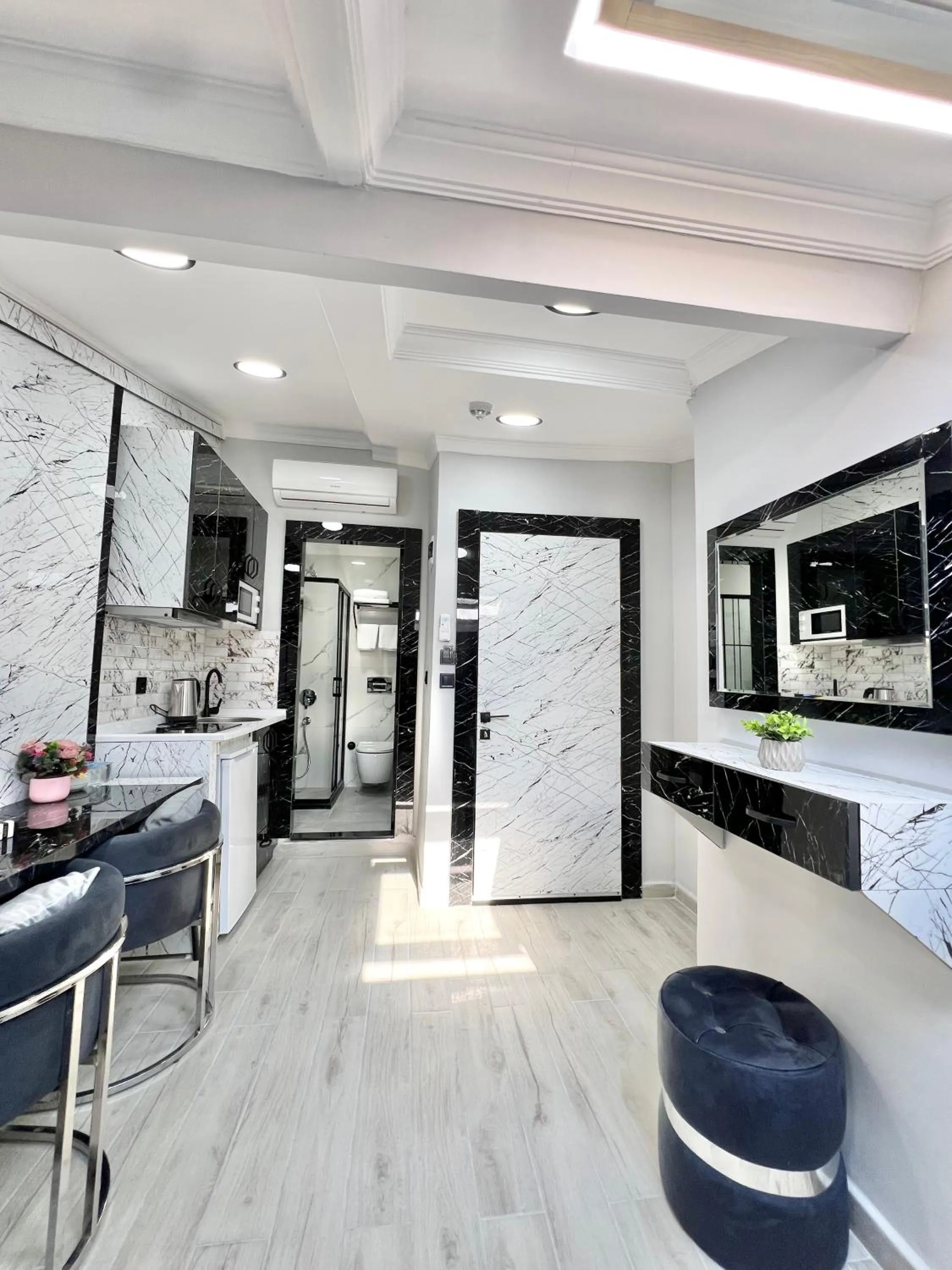 Taksim Larissa hotel suites