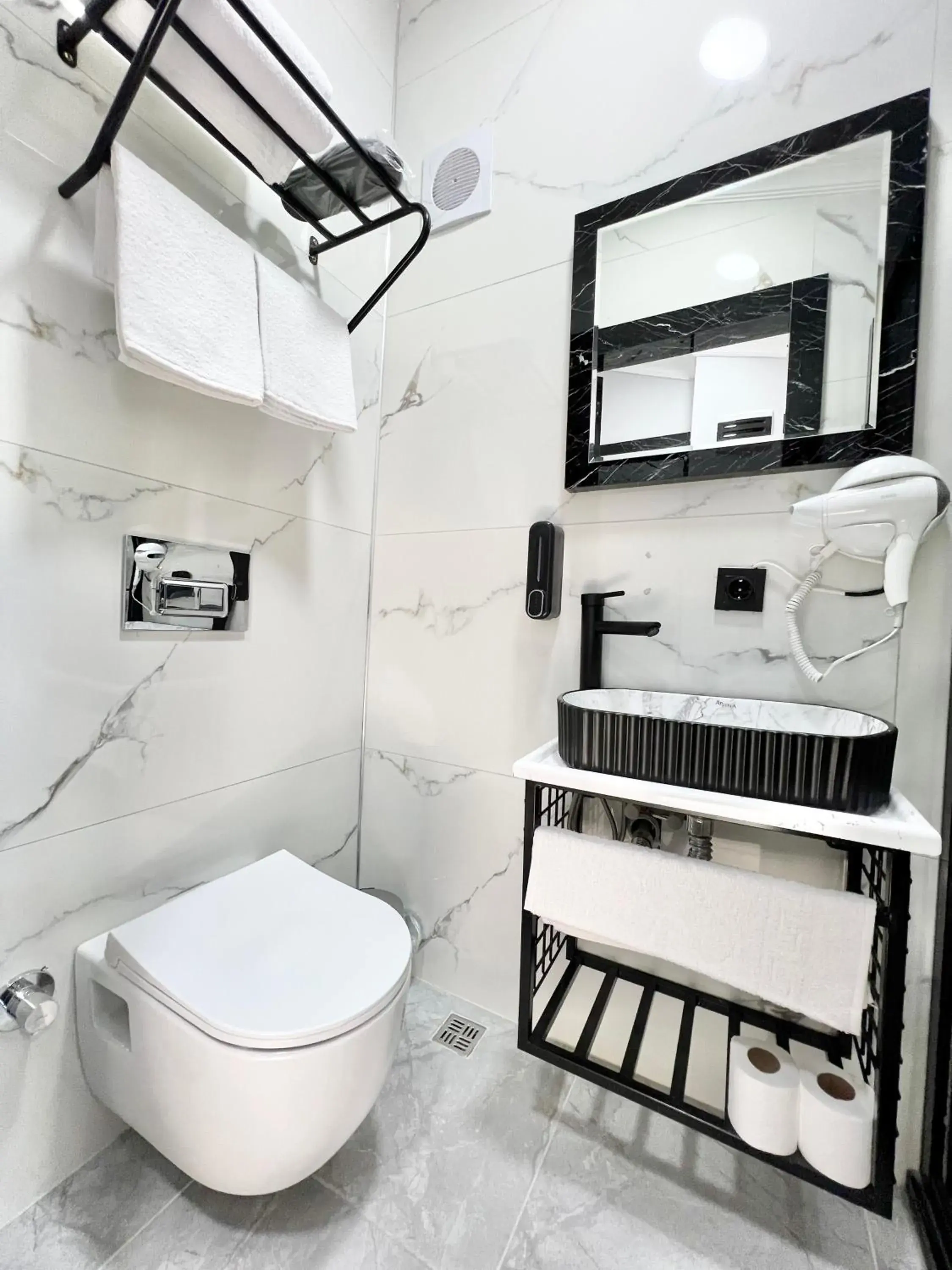 Twin Room in Taksim Larissa hotel suites Twin Room in Taksim Larissa hotel suites