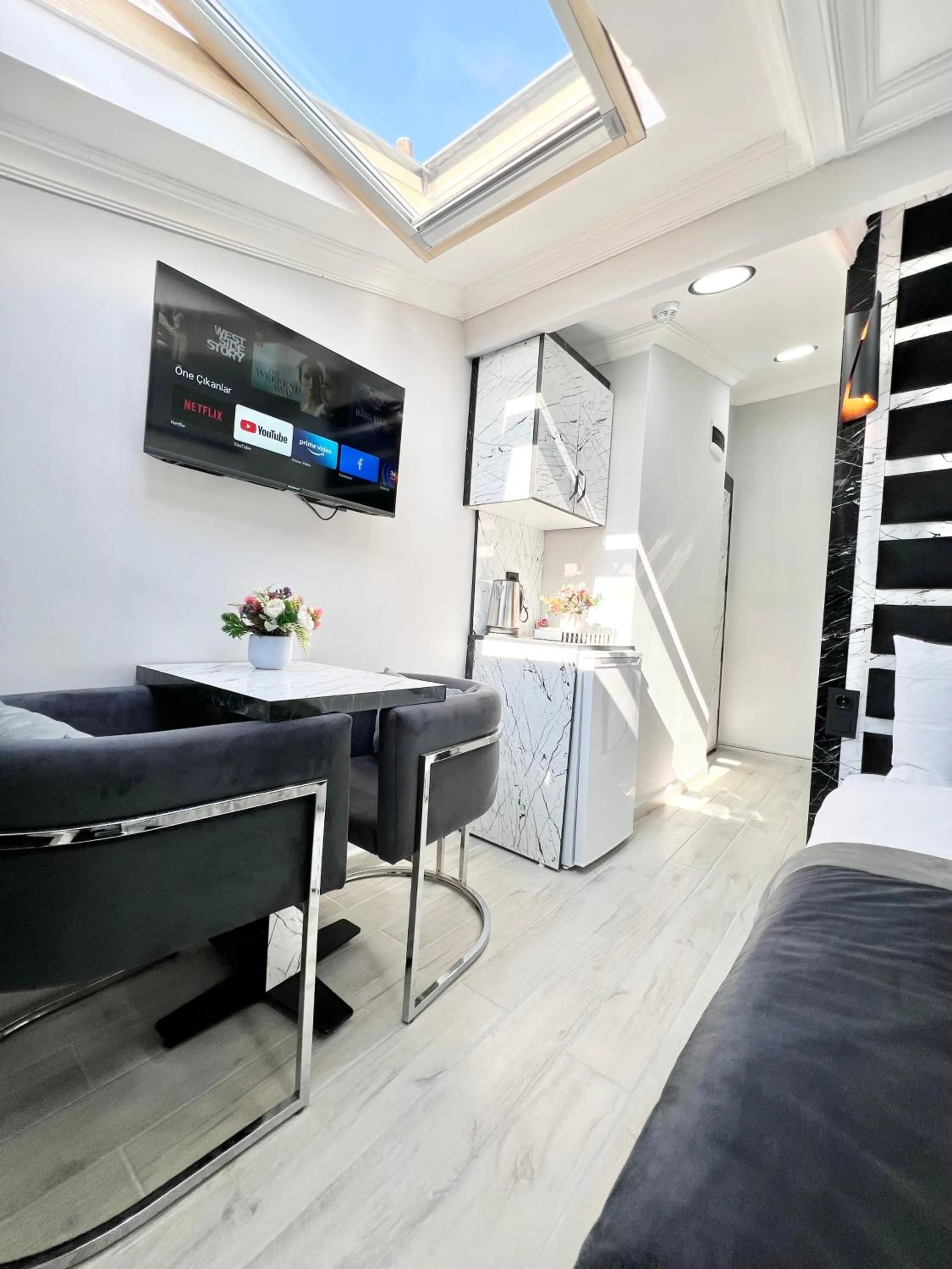 Taksim Larissa hotel suites