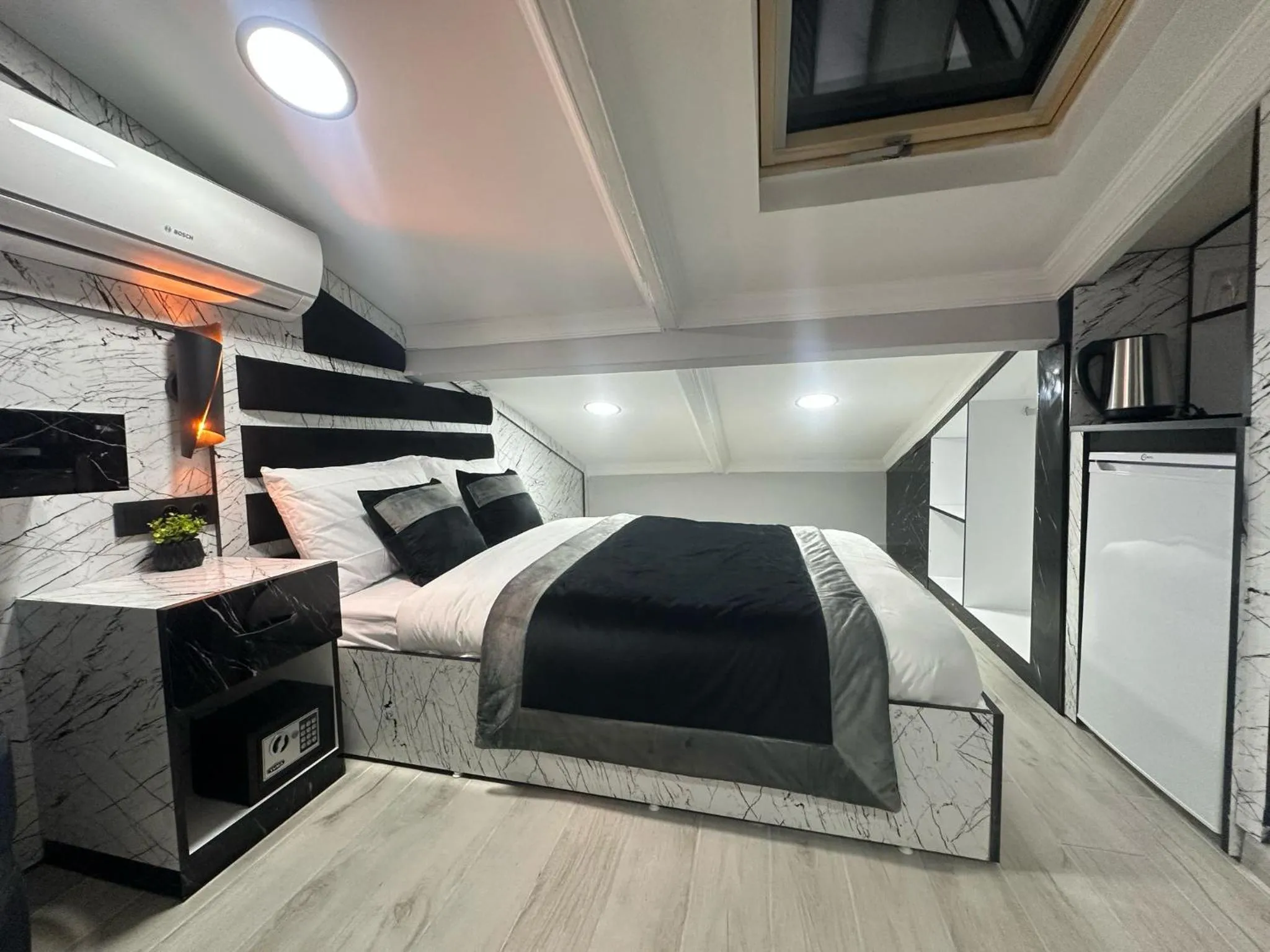 Bed in Taksim Larissa hotel suites