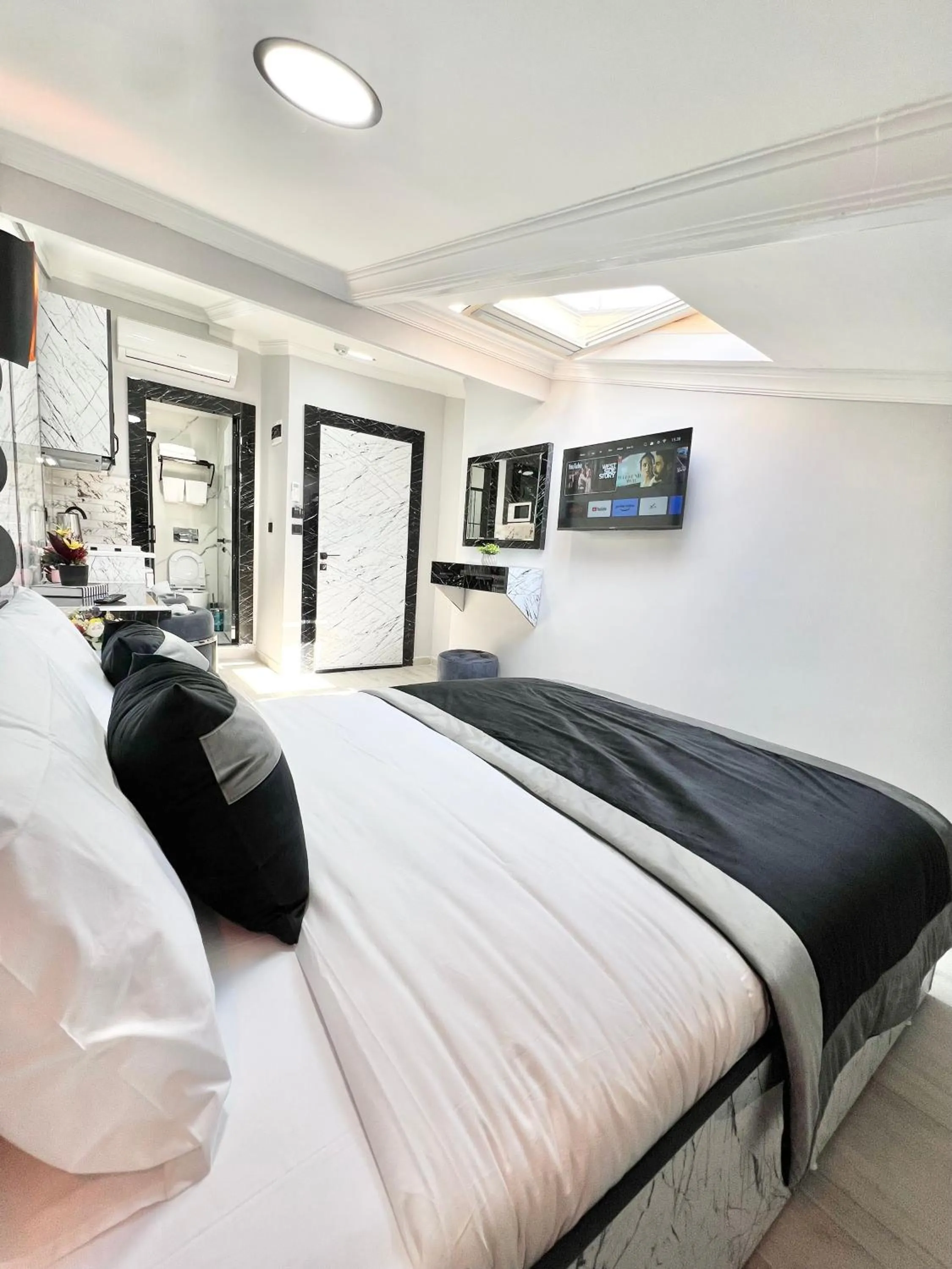 Bed in Taksim Larissa hotel suites