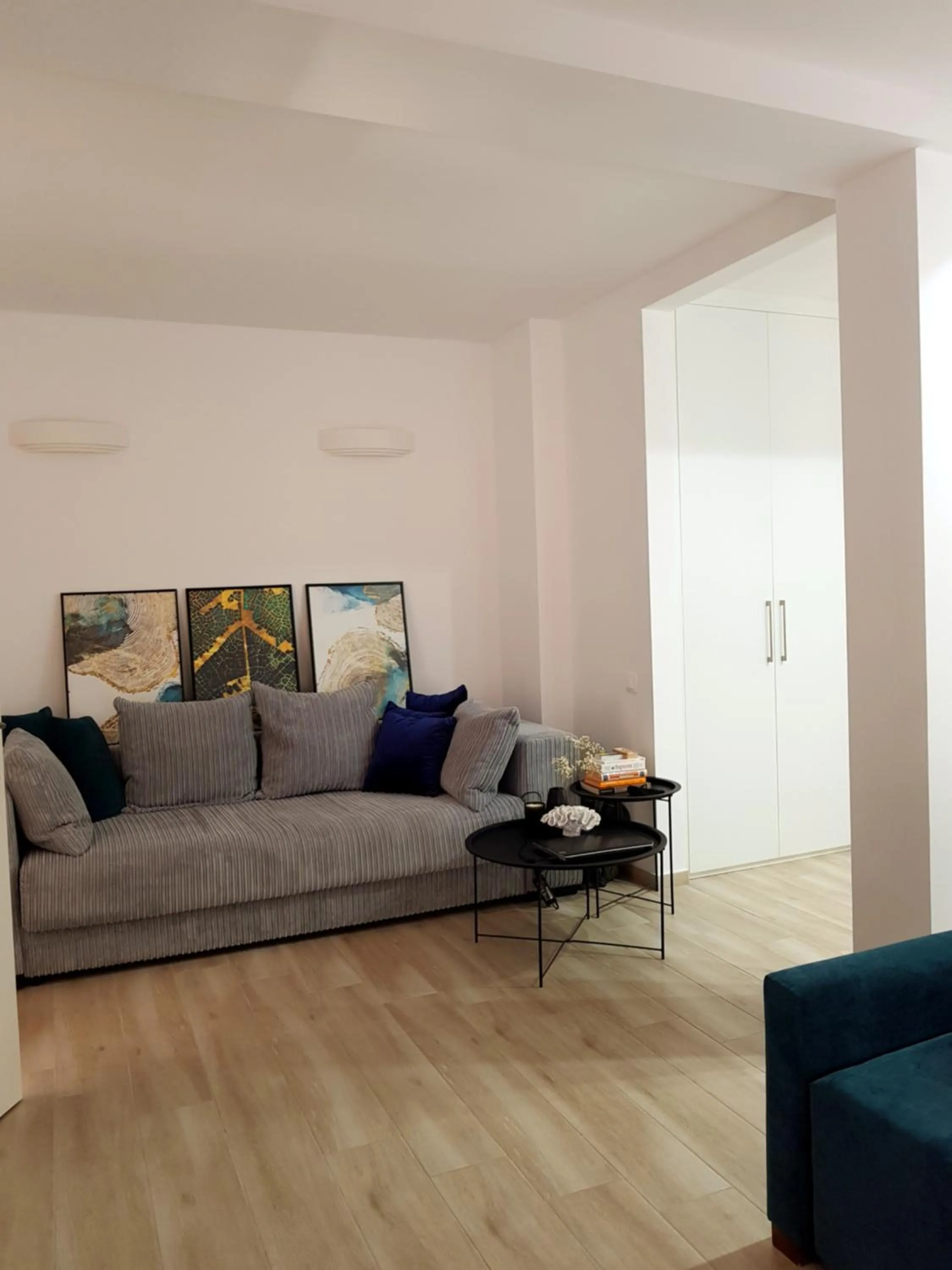 Living room in Ivory Lane City Center Luxury Suite