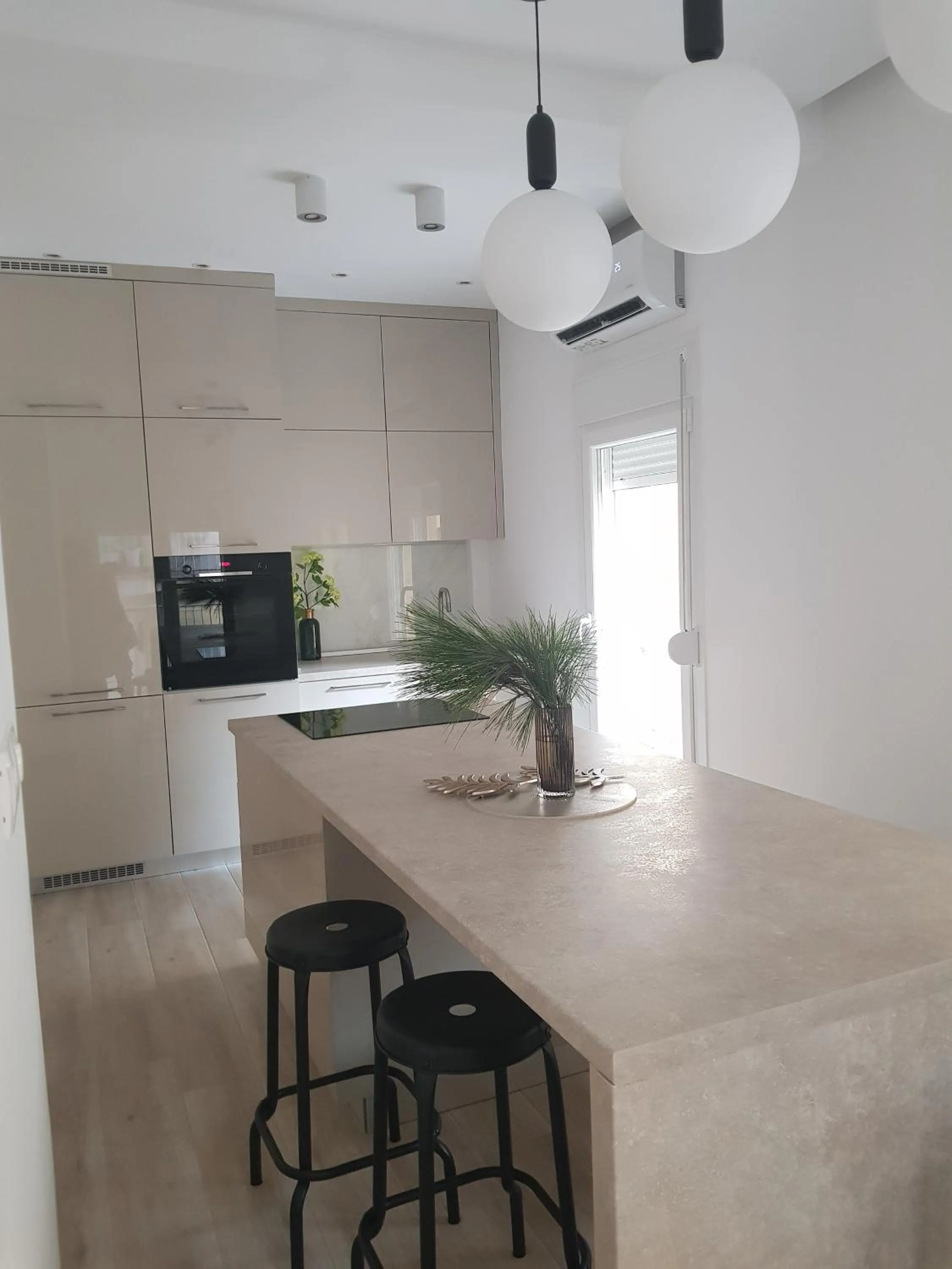 Dining area in Ivory Lane City Center Luxury Suite