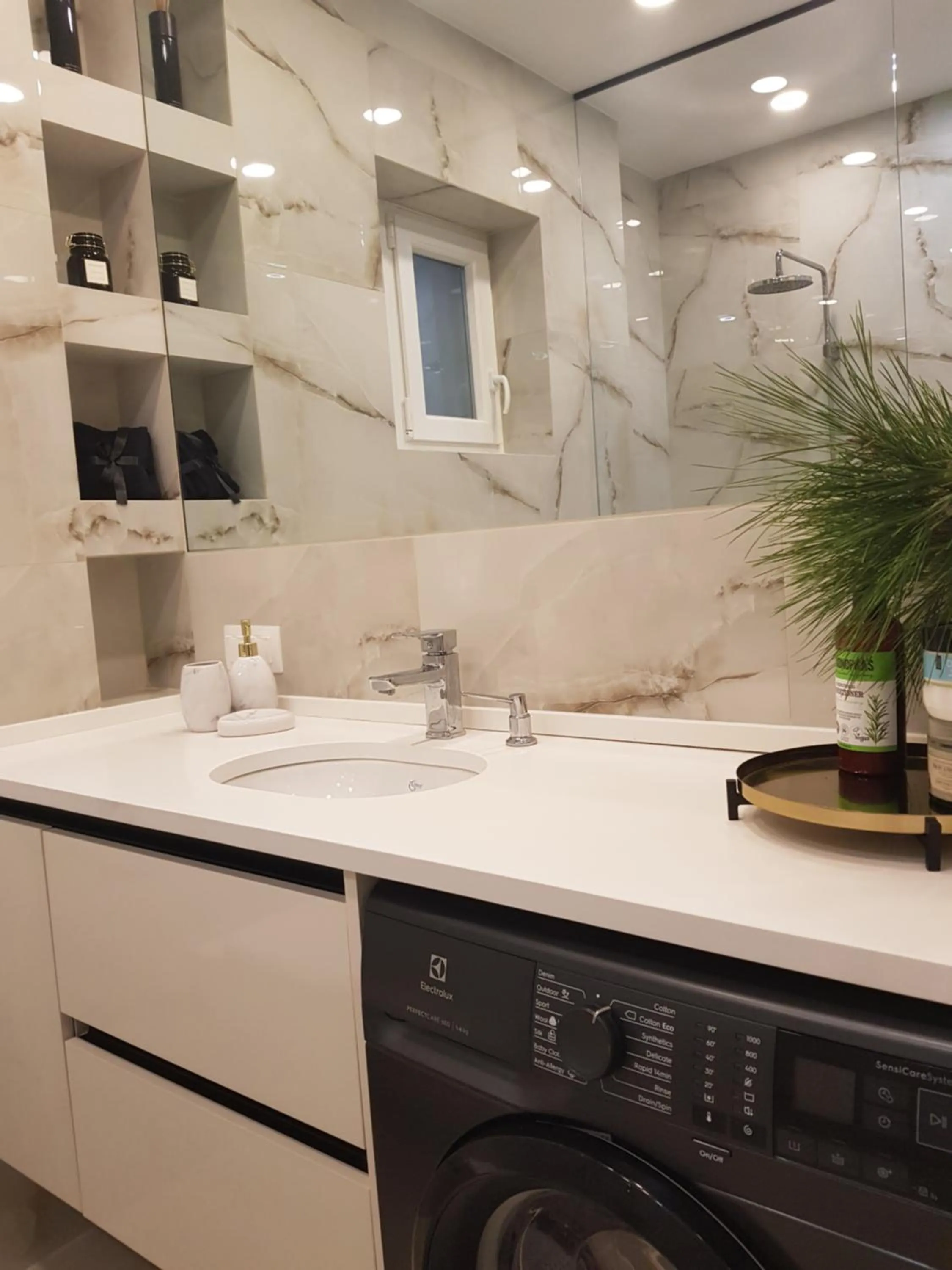 Bathroom in Ivory Lane City Center Luxury Suite