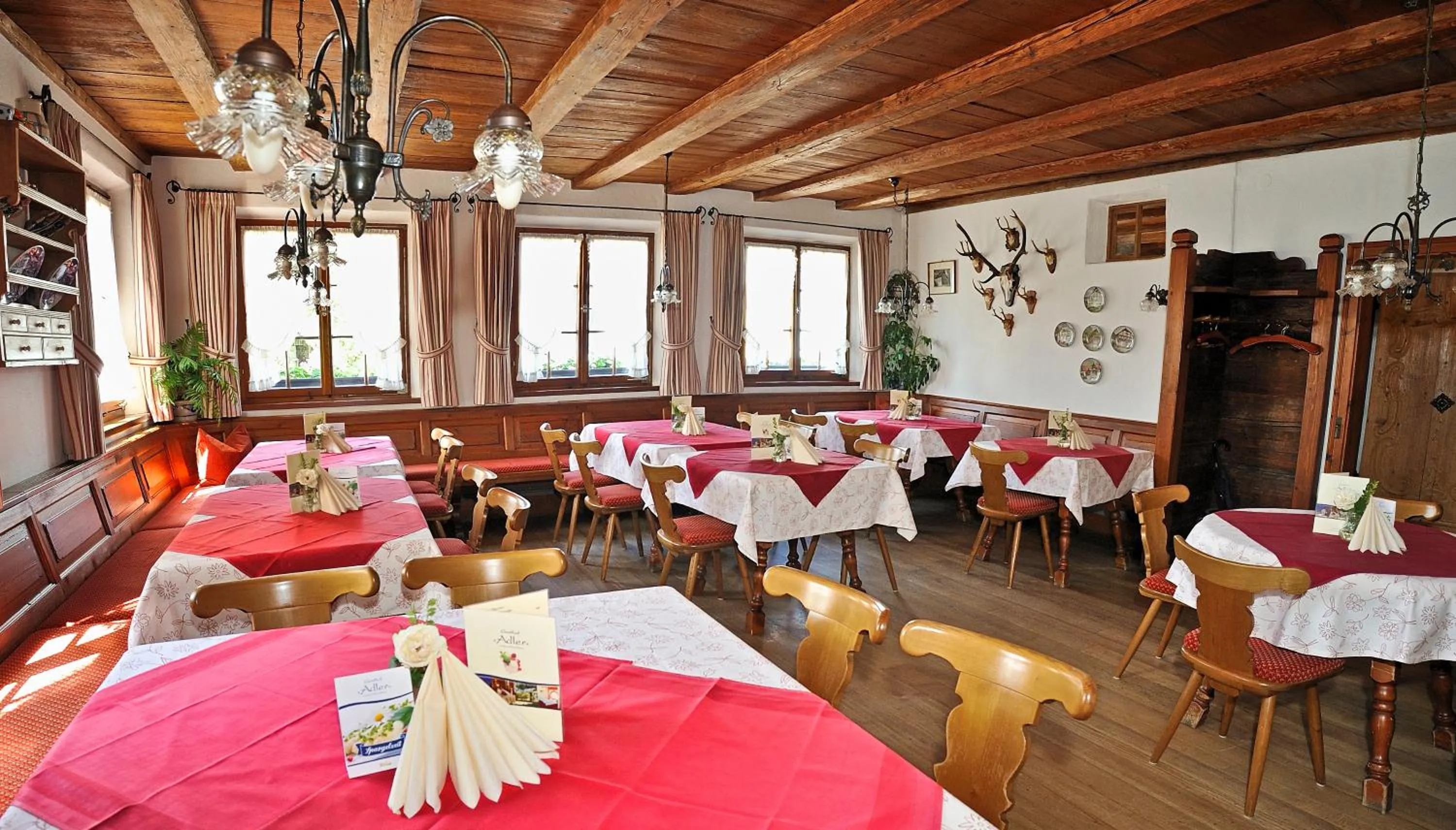 Restaurant/places to eat in Hotel-Gasthof Adler