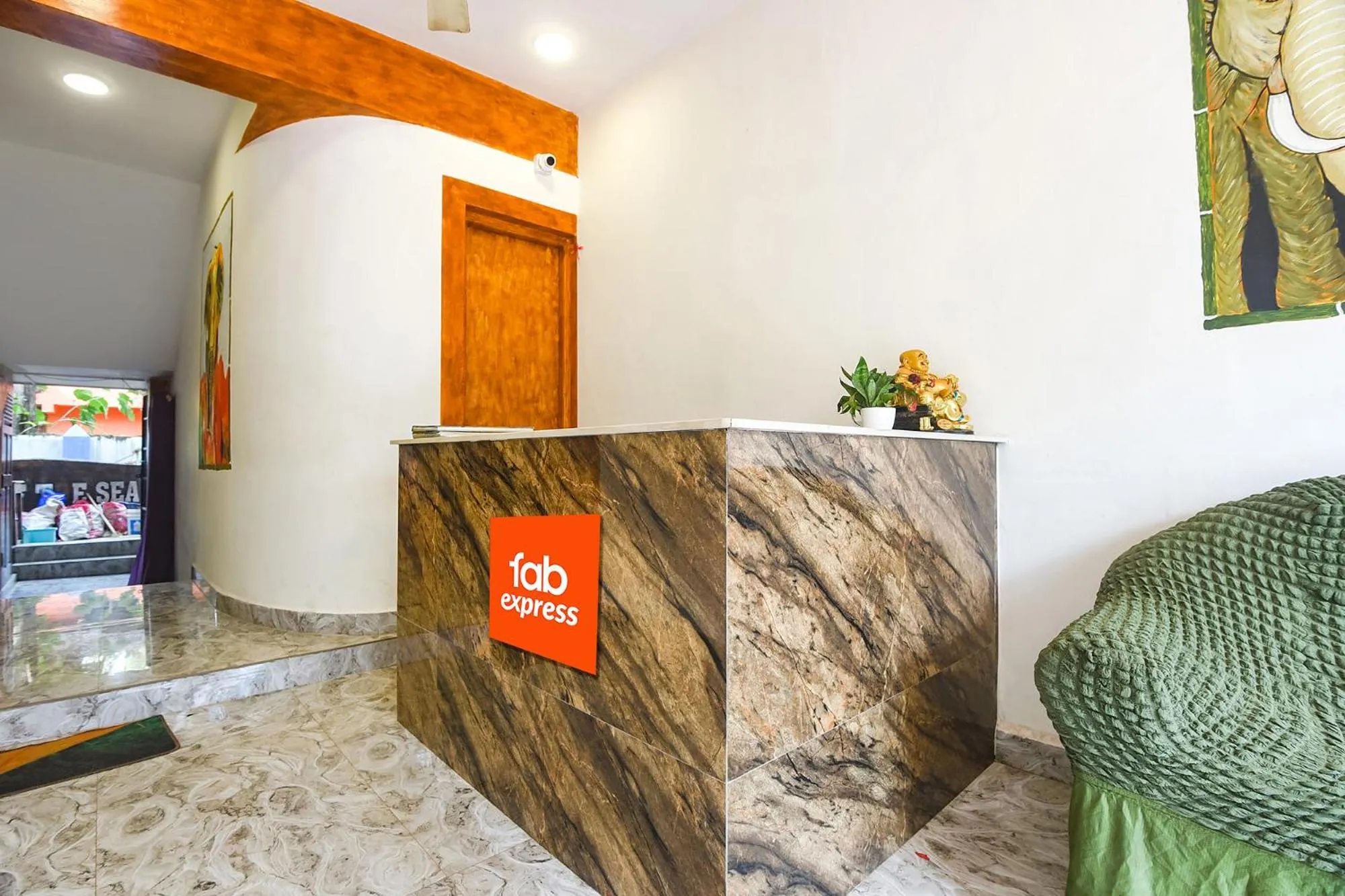 Lobby or reception in FabHotel Grand Royal Palms - Nr Benaulim Beach