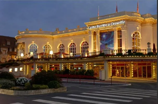 Casino in Studio Deauville-Les Marinas,vue mer et bassin