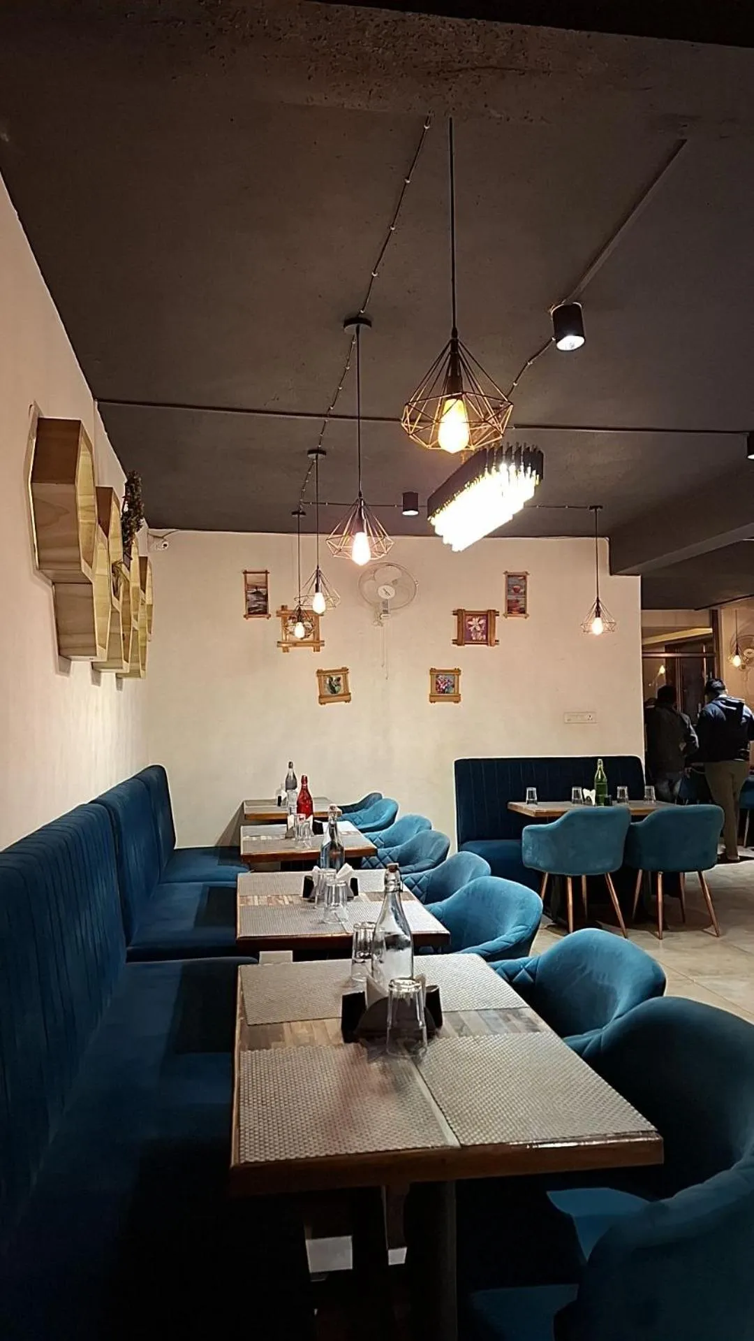 Restaurant/places to eat in Mountain Breeze Resort, Mahabaleshwar