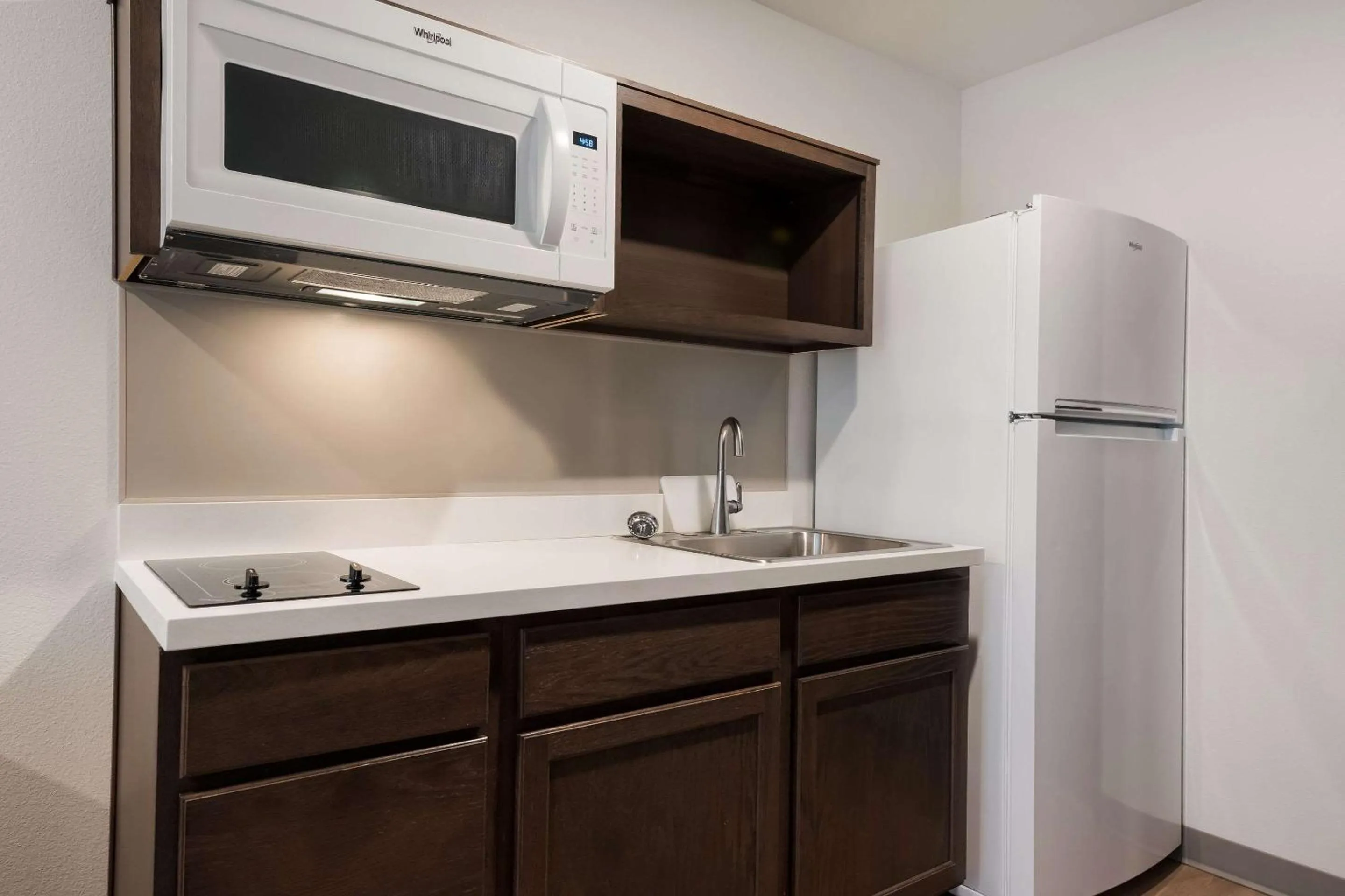 Kitchen or kitchenette in WoodSpring Suites Phoenix-Deer Valley