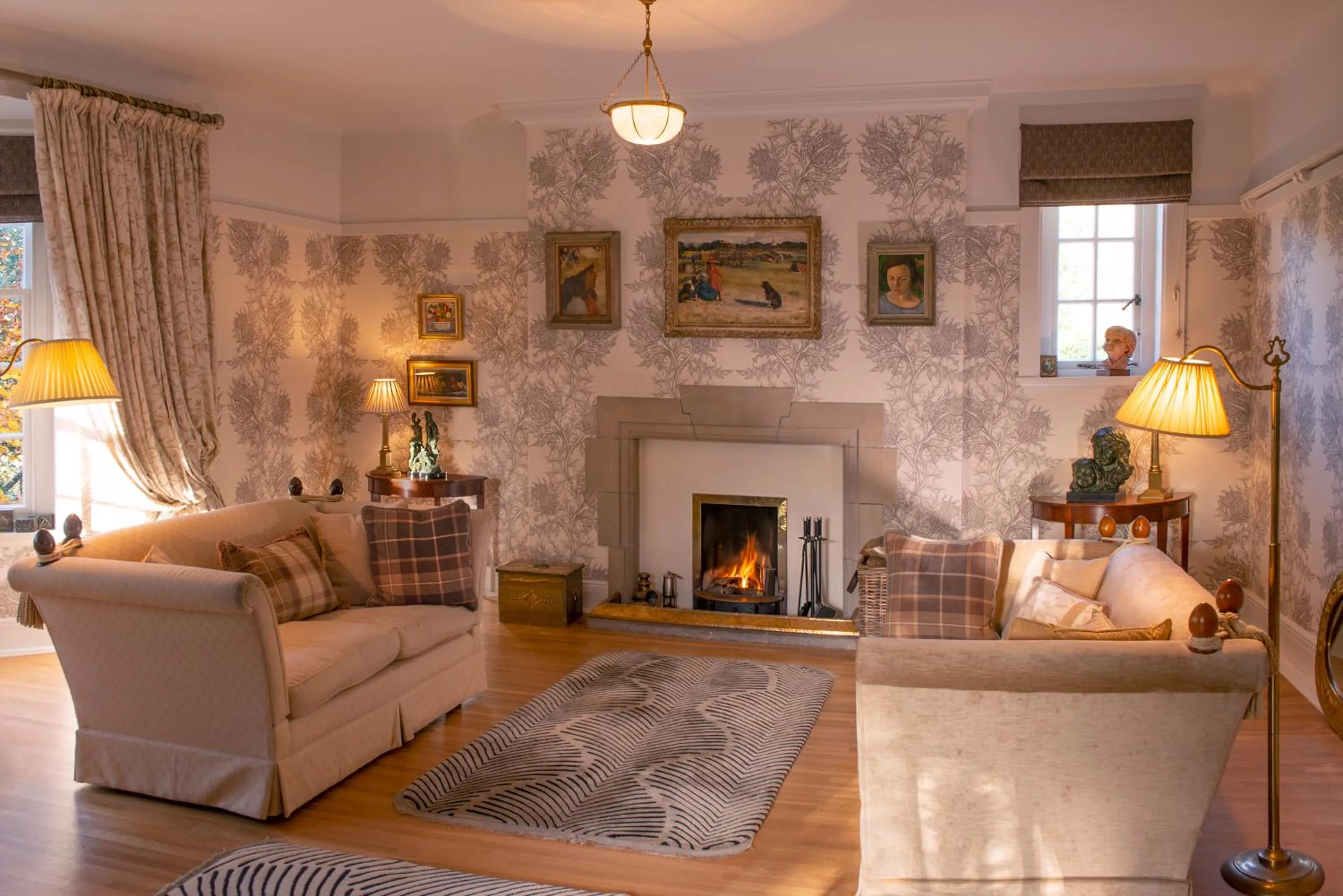 Communal lounge/ TV room in Park of Drumquhassle