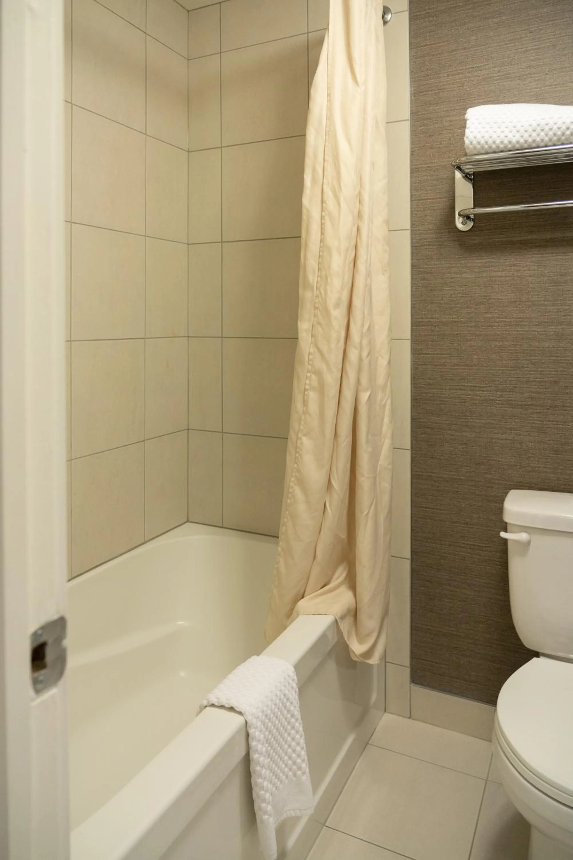 Bathroom in Irwin's Mountain Inn