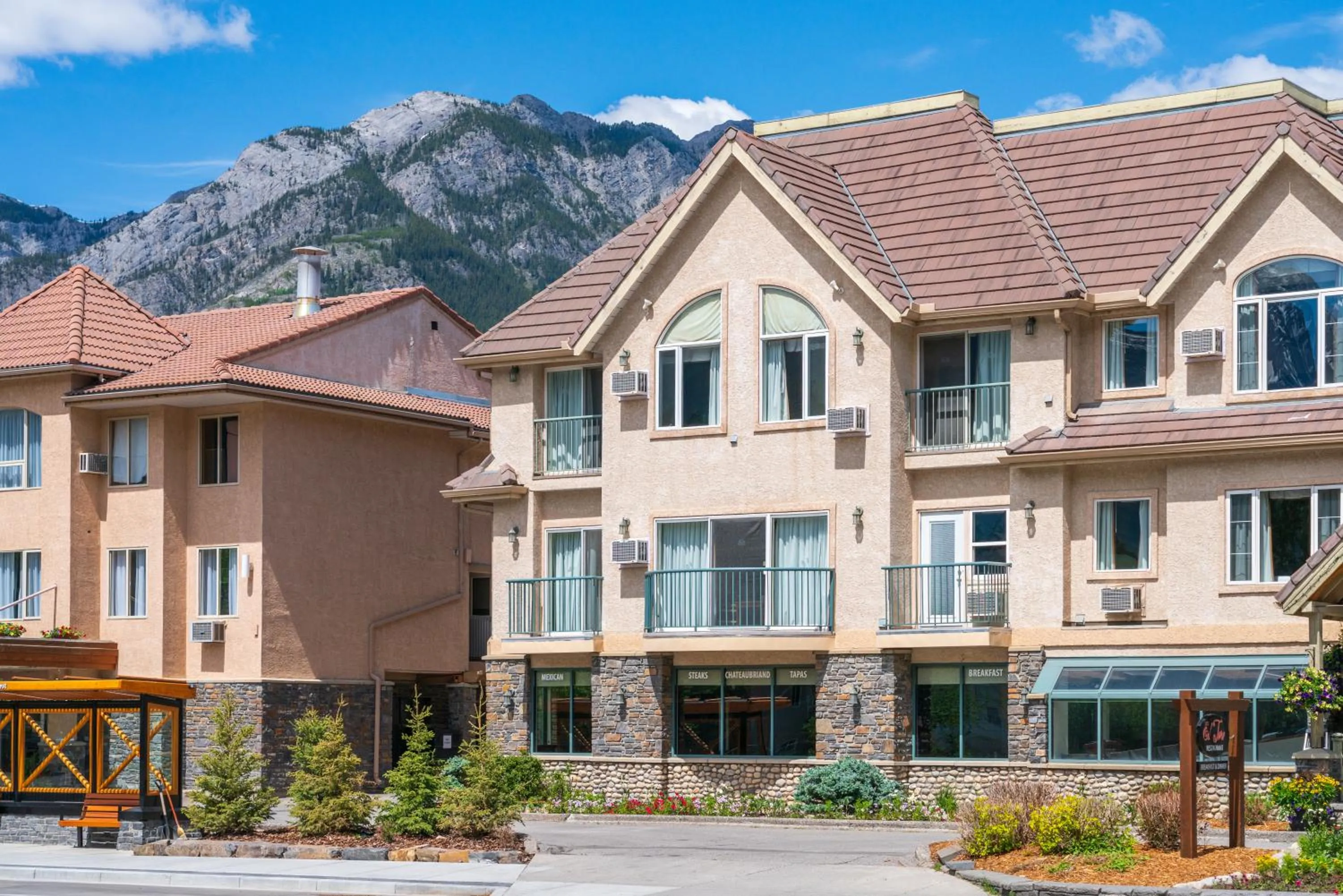 Property building in Irwin's Mountain Inn