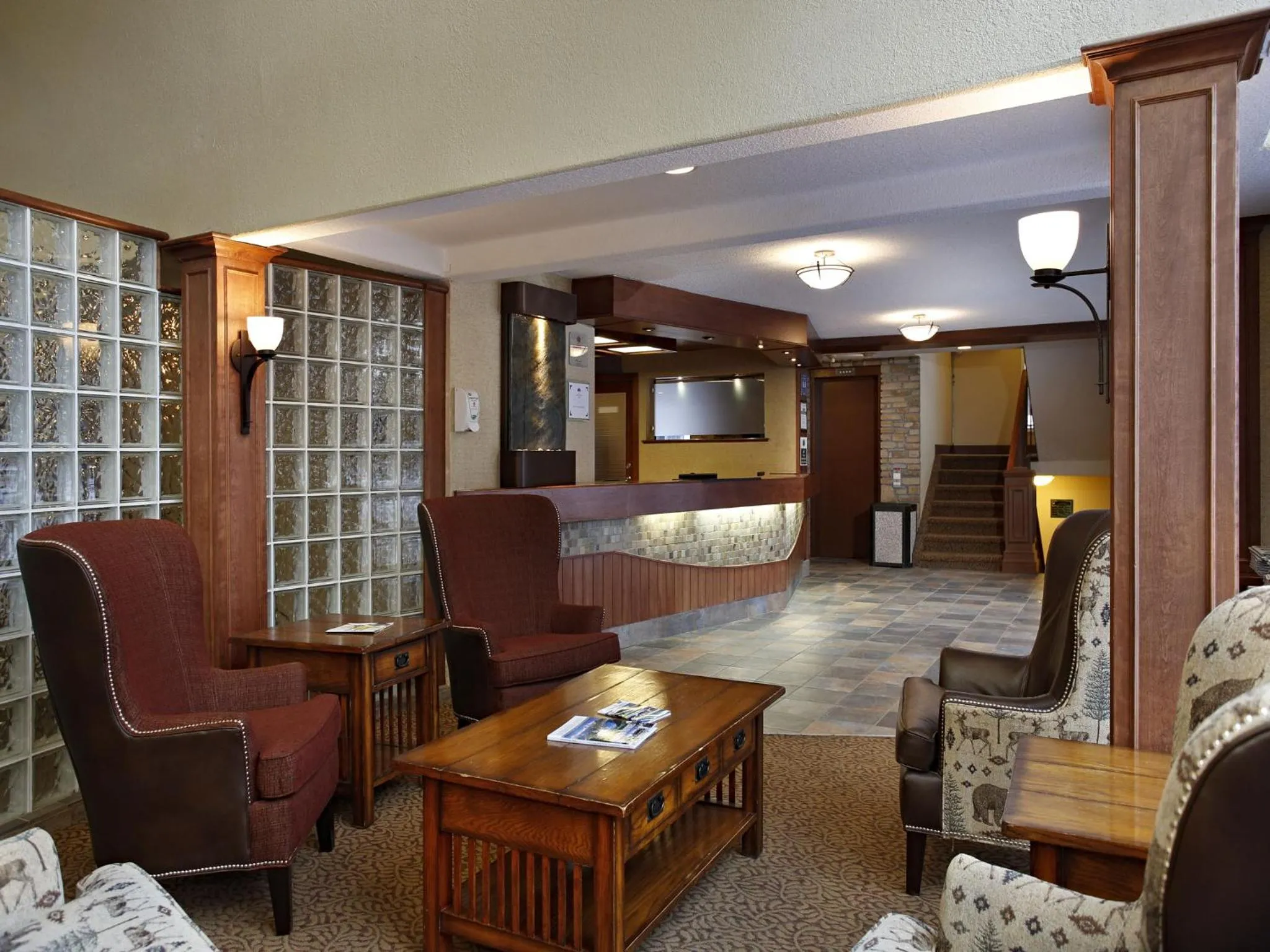 Lobby or reception, Bed in Irwin's Mountain Inn