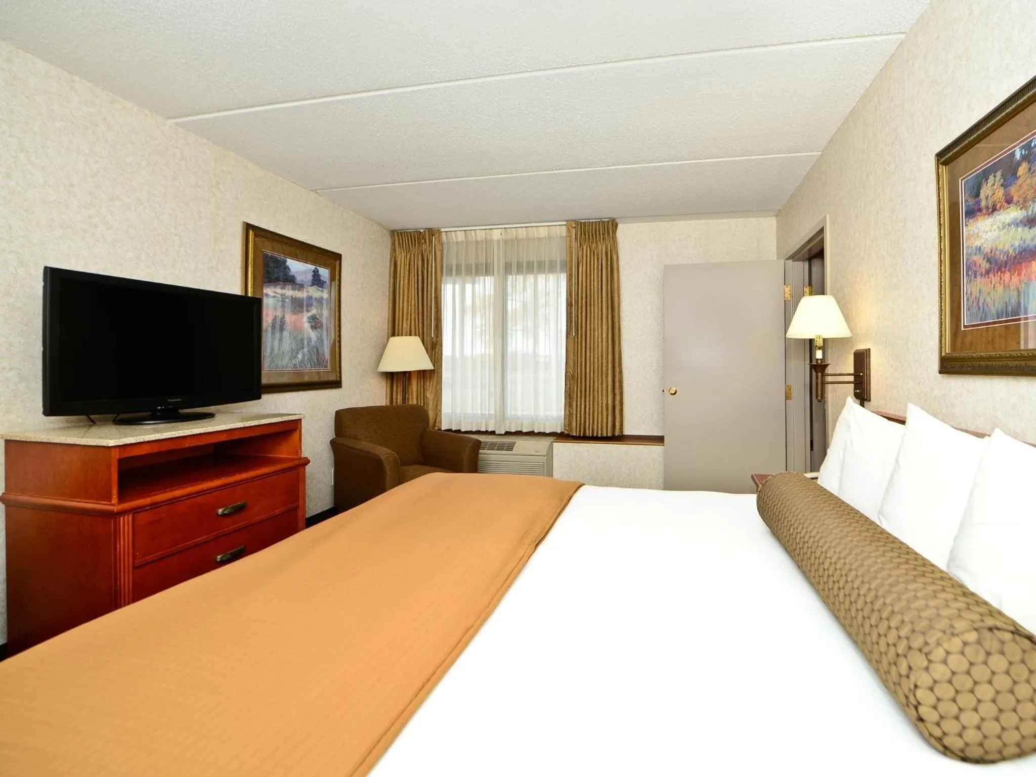 Photo of the whole room in Ramada by Wyndham Plymouth Hotel & Conference Center