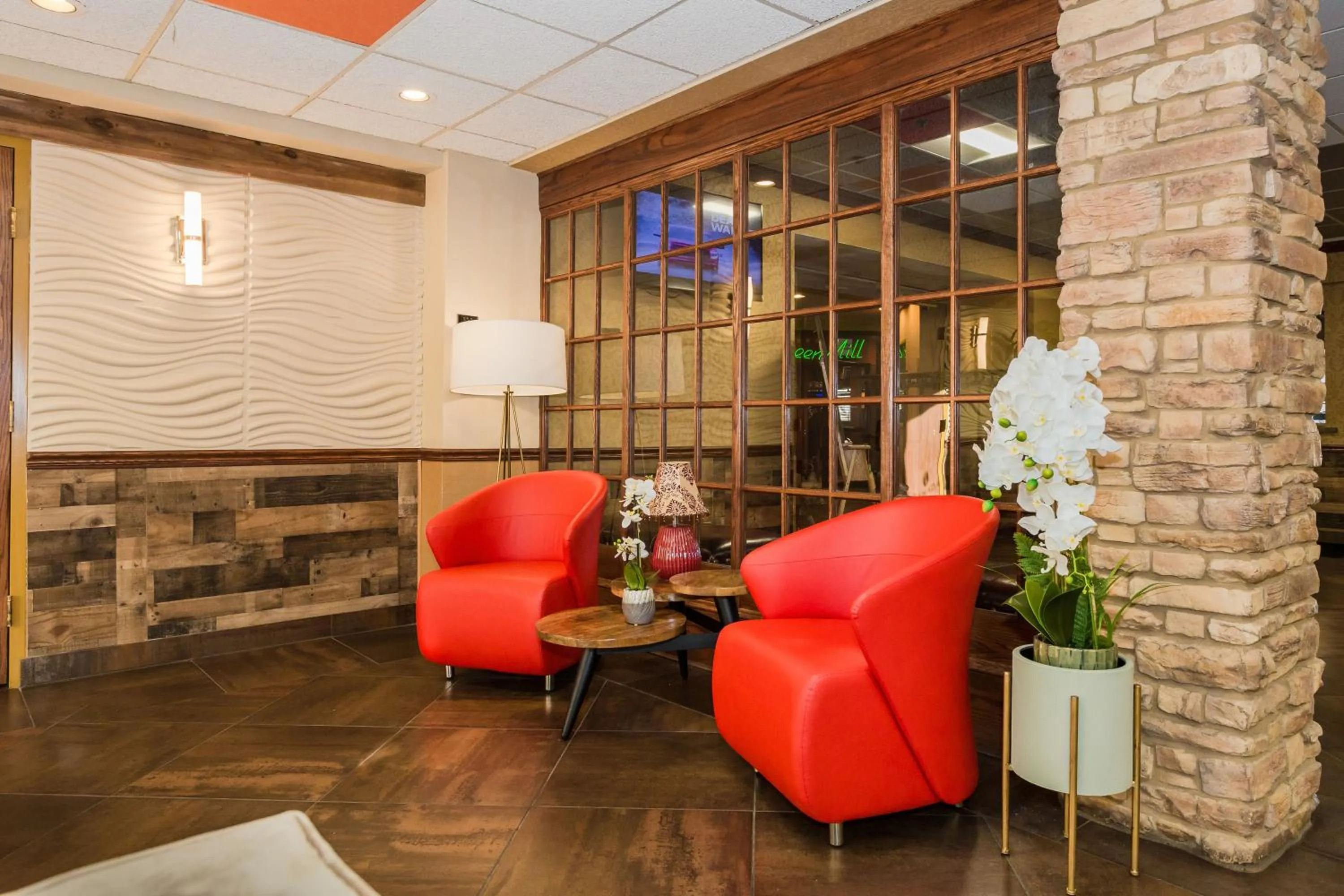 Lobby or reception in Ramada by Wyndham Plymouth Hotel & Conference Center