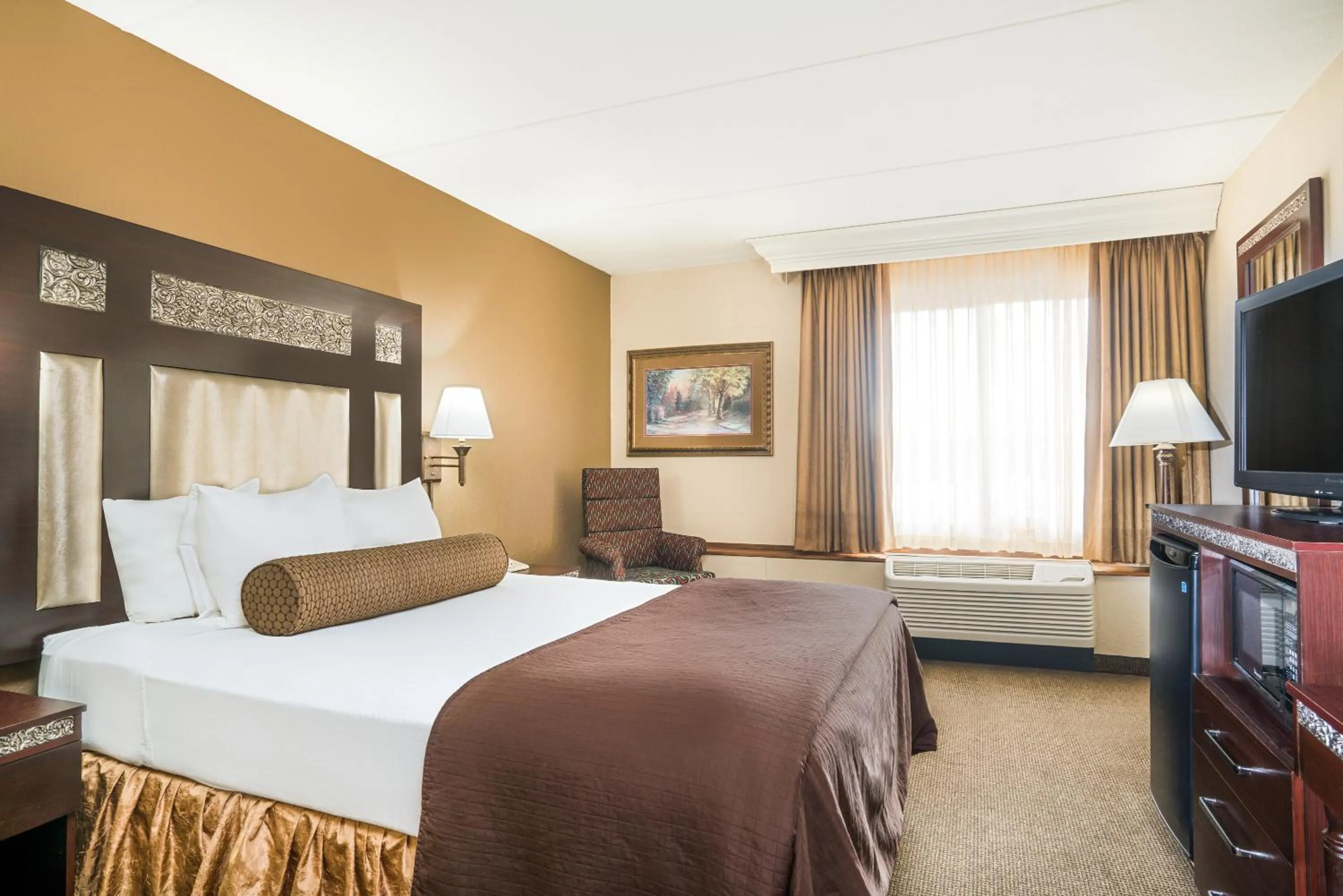 Ramada by Wyndham Plymouth Hotel & Conference Center