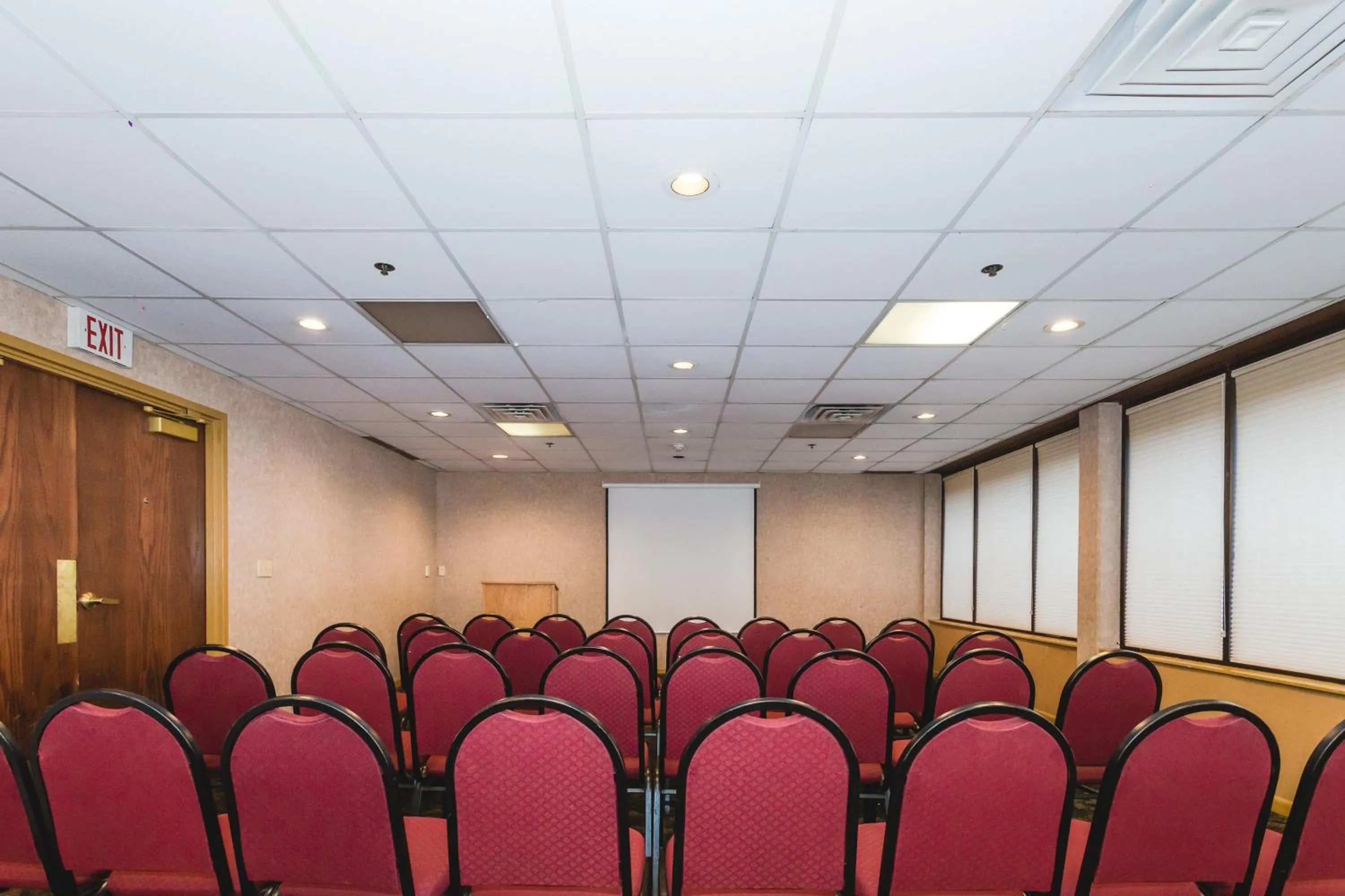 Business facilities in Ramada by Wyndham Plymouth Hotel & Conference Center