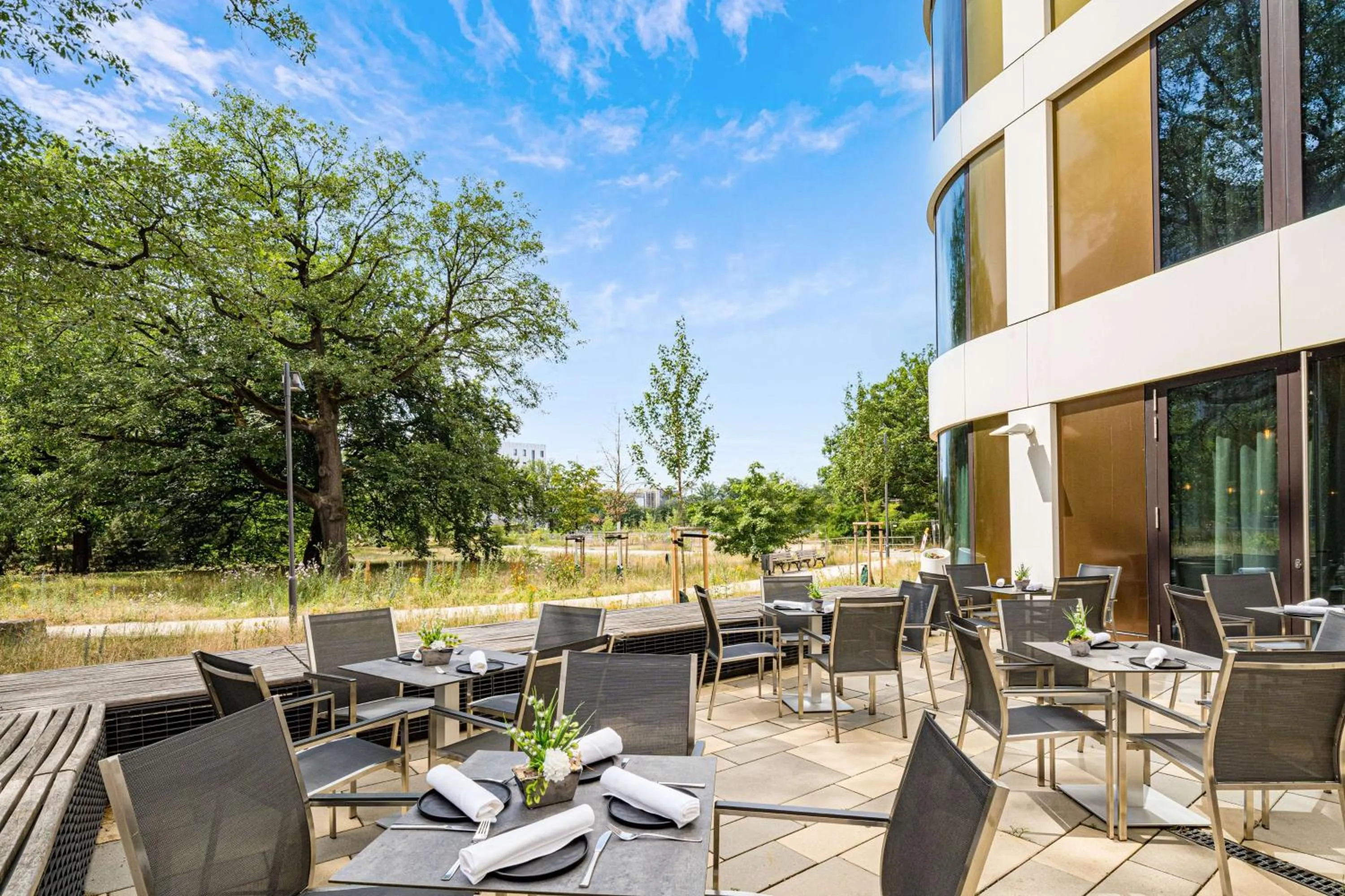 Restaurant/places to eat in Best Western Hotel Airport Frankfurt